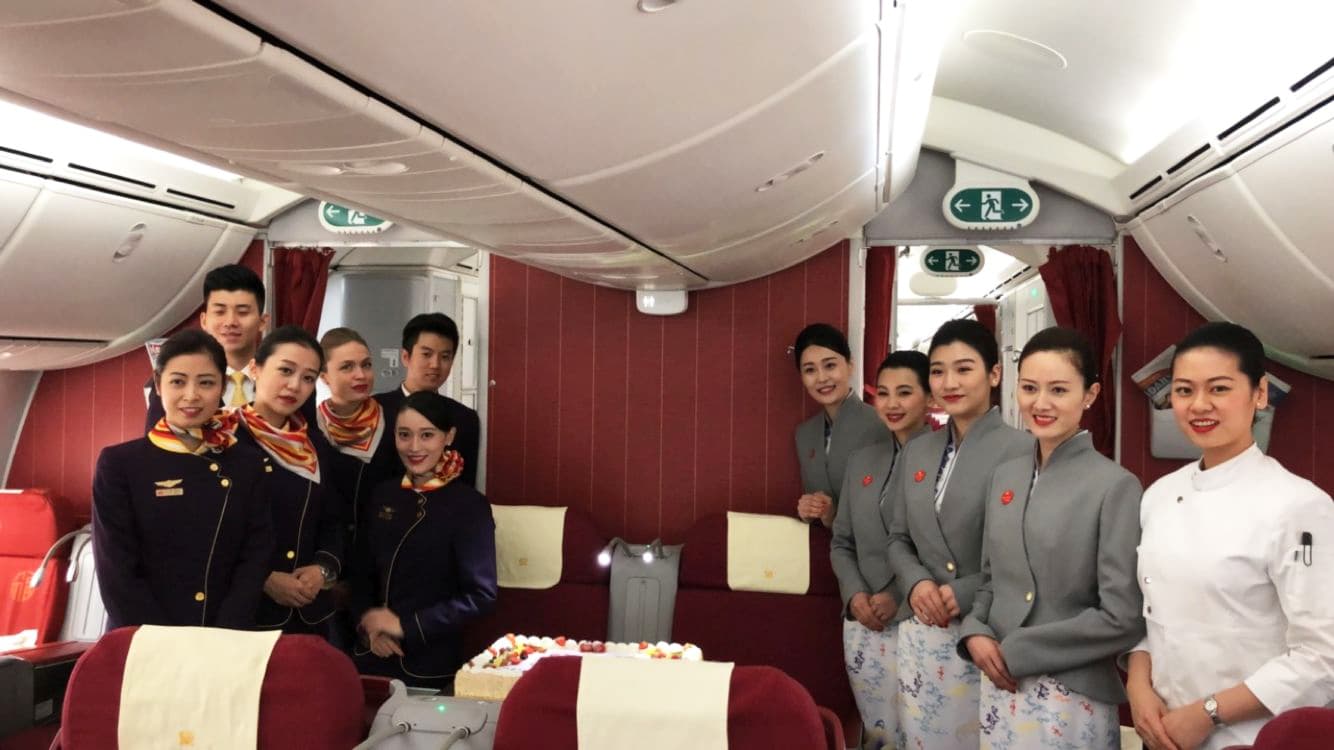 中國海南航空空服員的制服評價不俗,博得中國網友長年盛讚。(翻攝維基百科)
