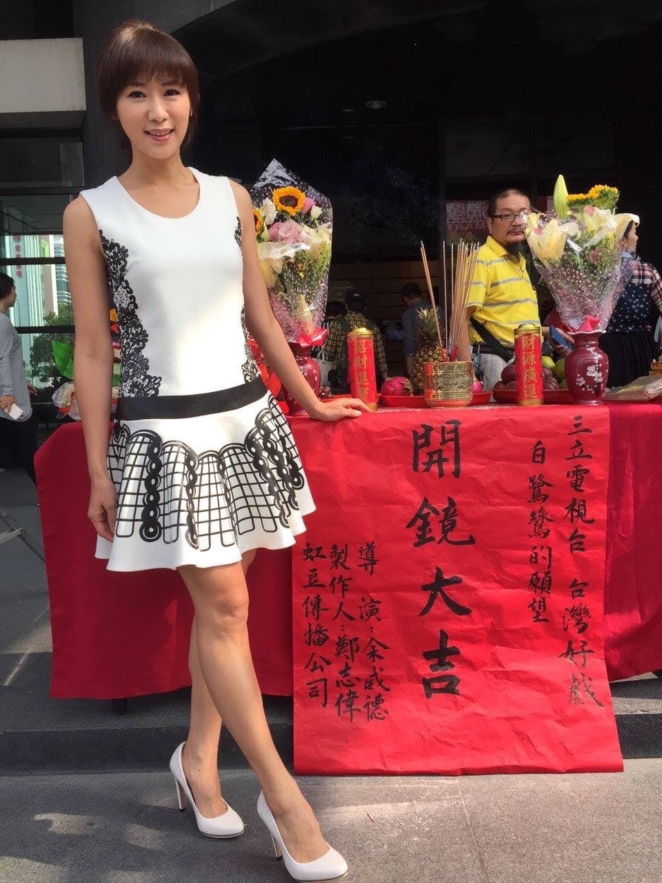 連靜雯愛惜衣物,許多服裝都有特別的故事,私藏衣服中也有《白鷺鷥的願望》開鏡服。(楠軒工作室提供)
