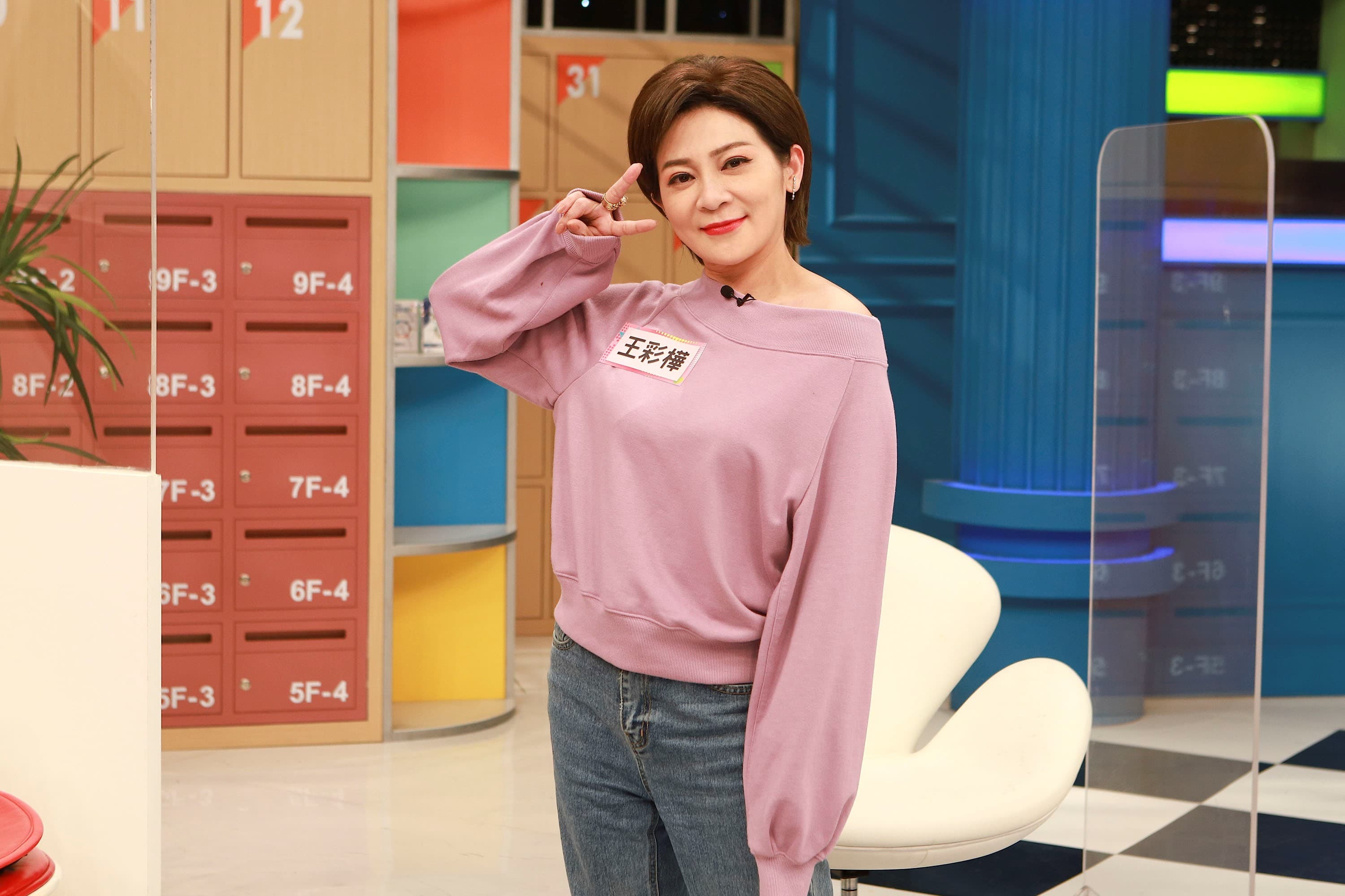王彩樺透露曾經到廟宇時控制不了自身靈動,嚇壞同行友人。(民視提供)