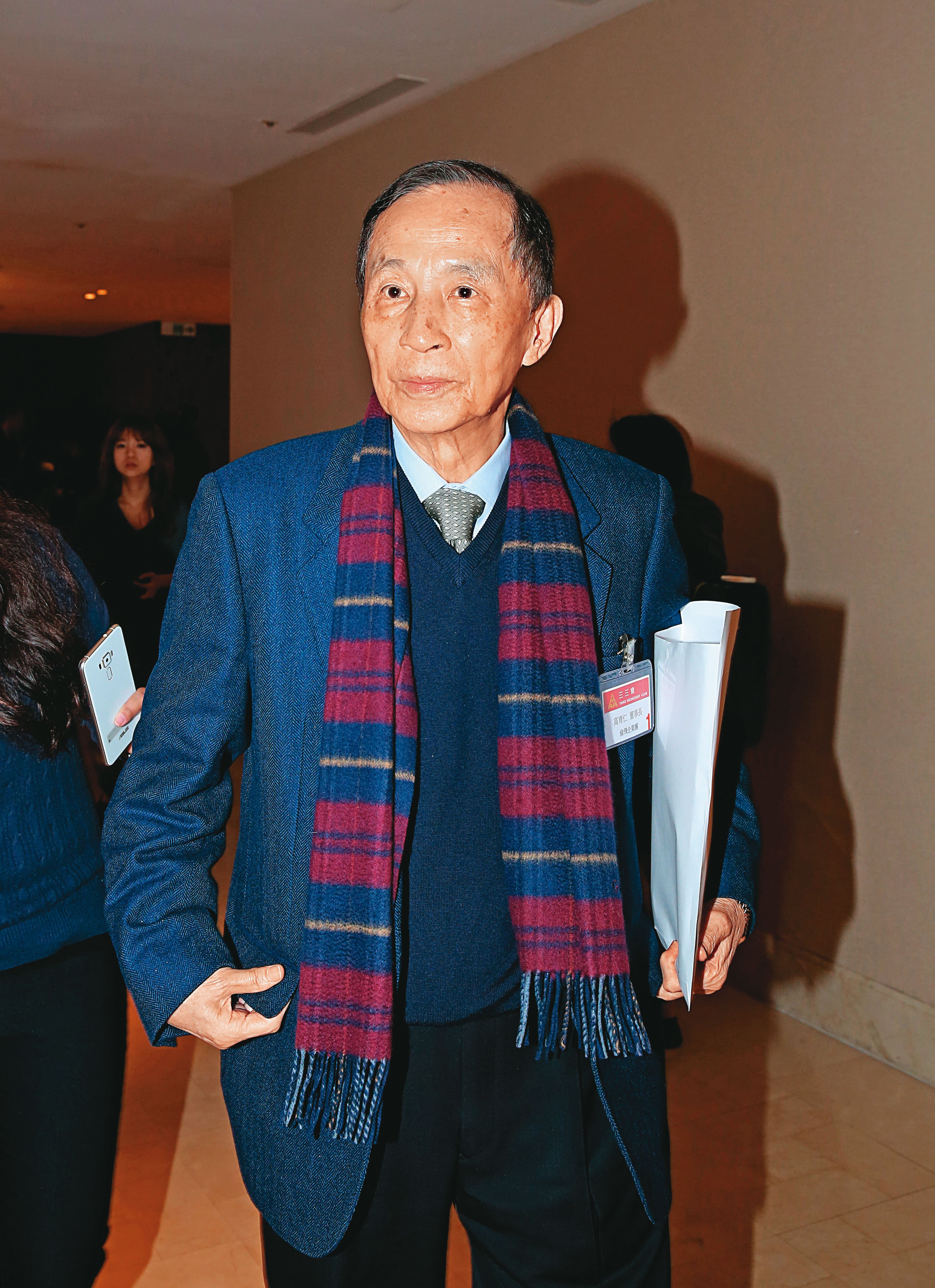 國民黨主席朱立倫的岳父高育仁(圖)曾寫信給馬英九,說他中廣出價比趙少康早,價錢也更高,質疑過程不公,要求詳查。
