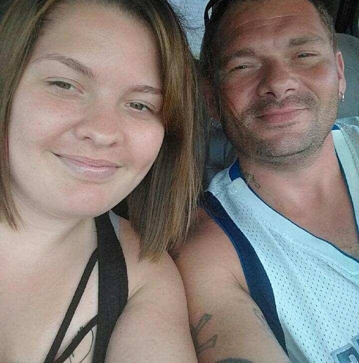 2人因亂倫罪成立，日前入獄服刑後都已出獄。（翻攝Travis Fieldgrove Facebook）