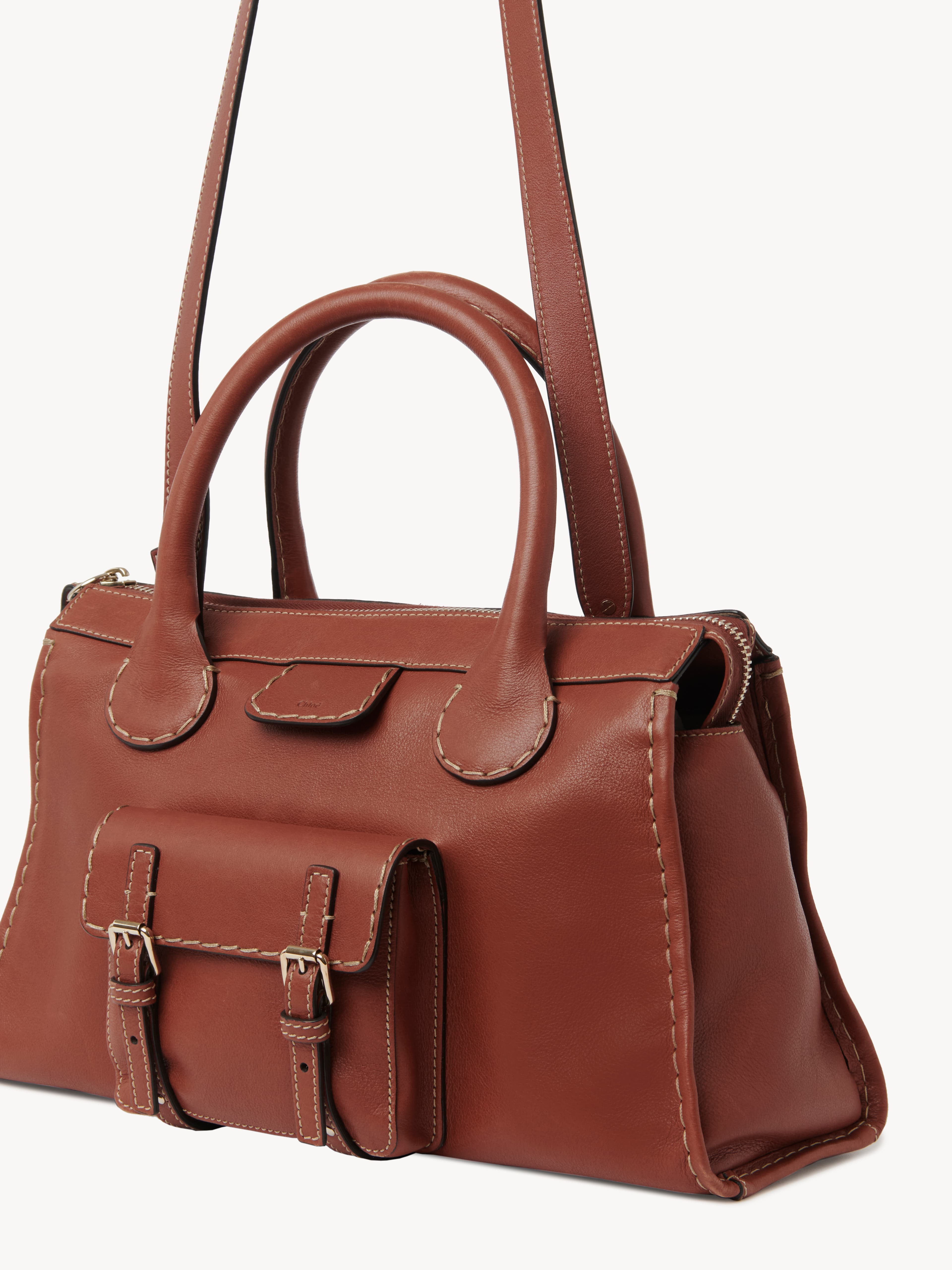 Chloé Edith咖啡色中型肩背手提醫師包。NT$70,100 (Chloé提供)