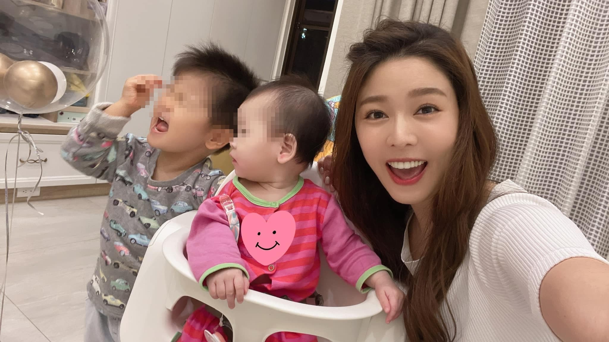 白家綺三天前還發了之前照顧小孩的溫馨畫面。(翻攝白家綺臉書)
