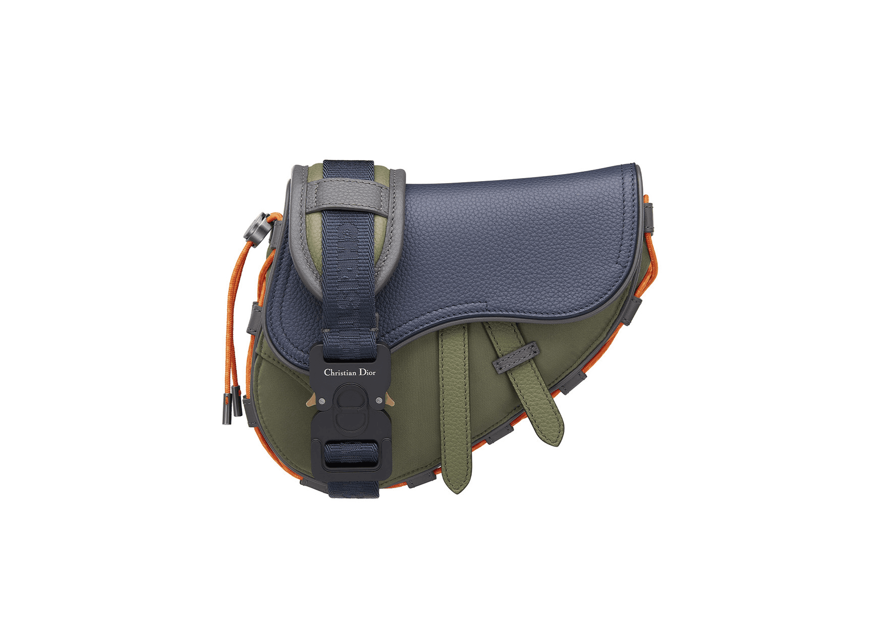 DIOR and sacai SADDLE橄欖綠尼龍拼接海軍藍粒紋小牛皮迷你馬鞍包。NT$98,000。(DIOR提供)
