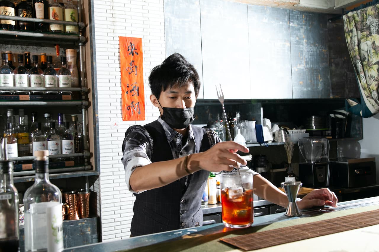 「Closet Restaurant & Bar」調酒師鄭仲凱（Kyle），奪得挑戰賽第2名。（合力酒廠提供）