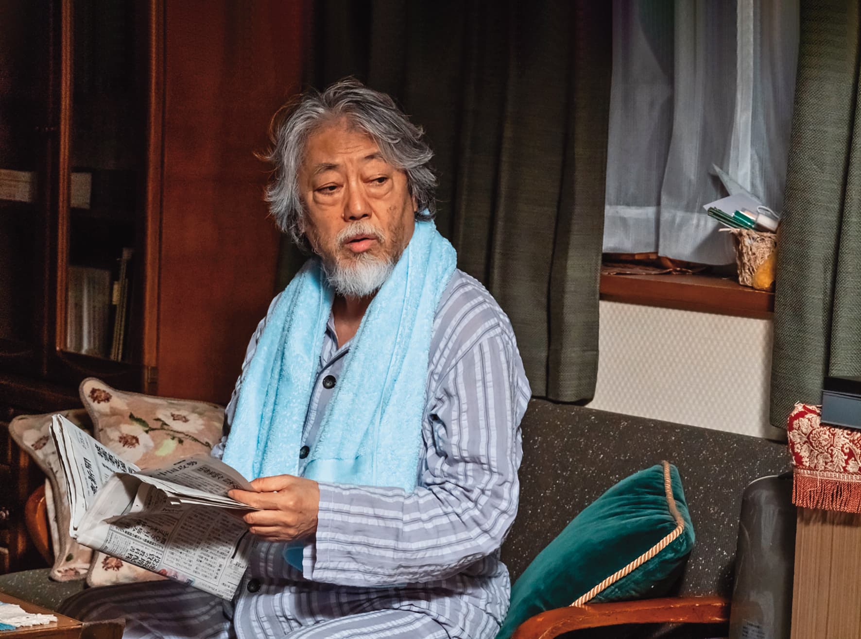 澤田研二相隔14年回歸大銀幕，詮釋嗜賭又酗酒的糟老頭阿鄉。（采昌國際多媒體提供）