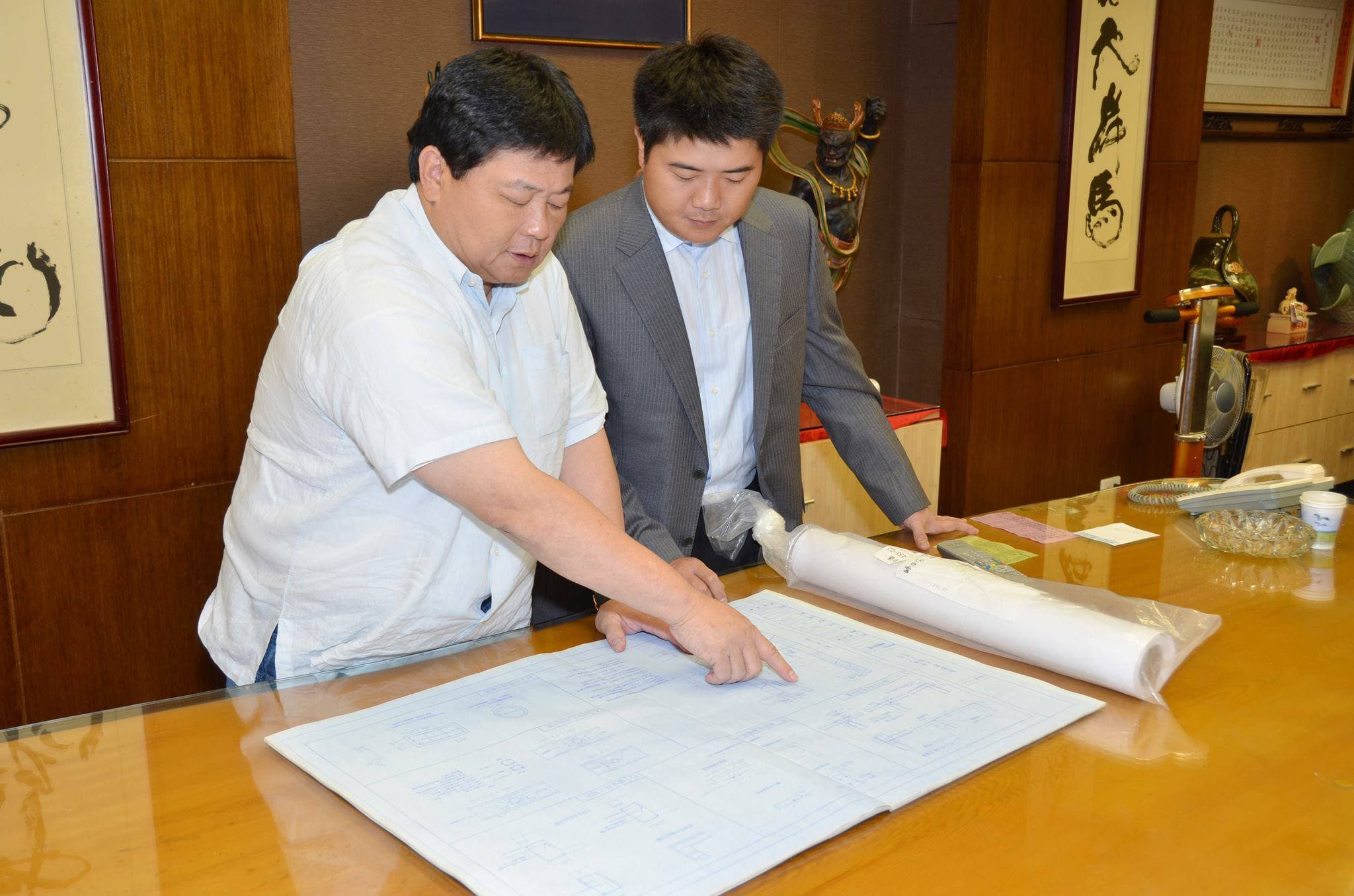 顏式父子挨批長年把持鎮瀾宮資產,內部的財務狀況極度不透明。(翻攝顏寬恒臉書)