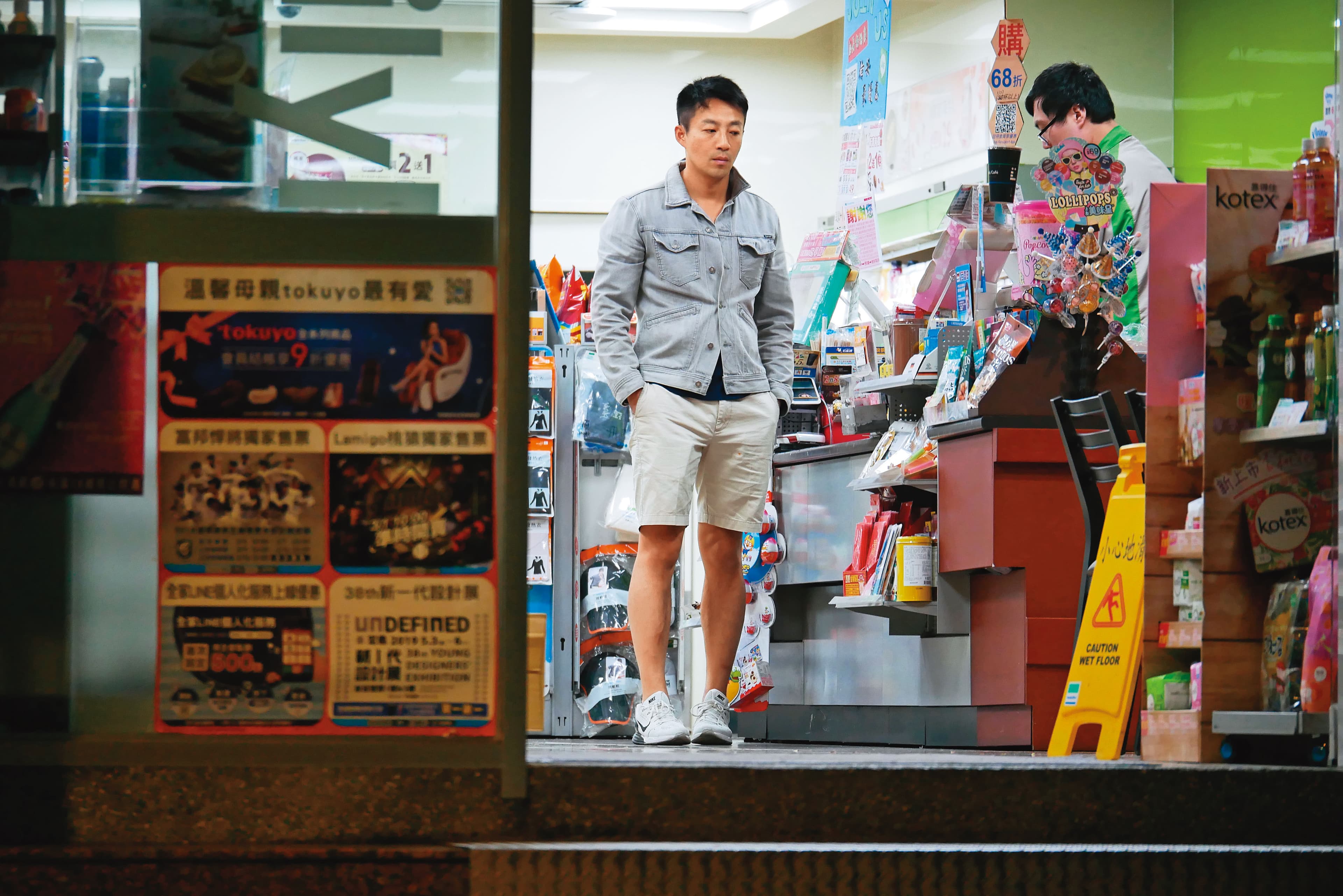 本刊曾直擊汪小菲來台自己一個人上便利商店。
