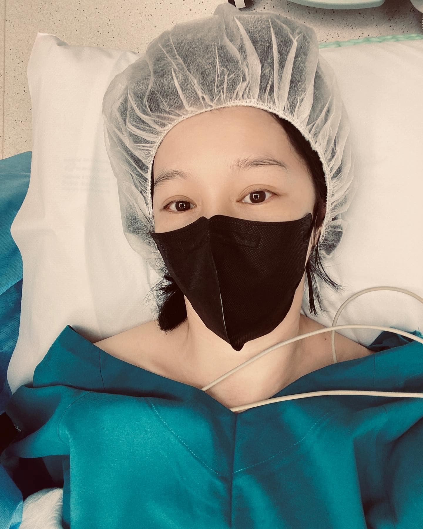 徐若瑄日前低調入院開刀,原來她是子宮內的腺瘤長大,血流不止才會緊急住院處理。(徐若瑄臉書)