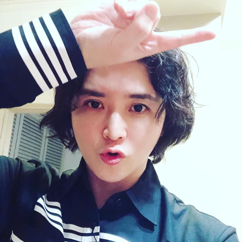 音樂人紀佳松因職業及姓氏英文拼音都與女星林真亦自爆騷擾她的「J姓音樂製作人」相同而被誤會,他自清對方說的人真的不是他。(翻攝自紀佳松臉書)