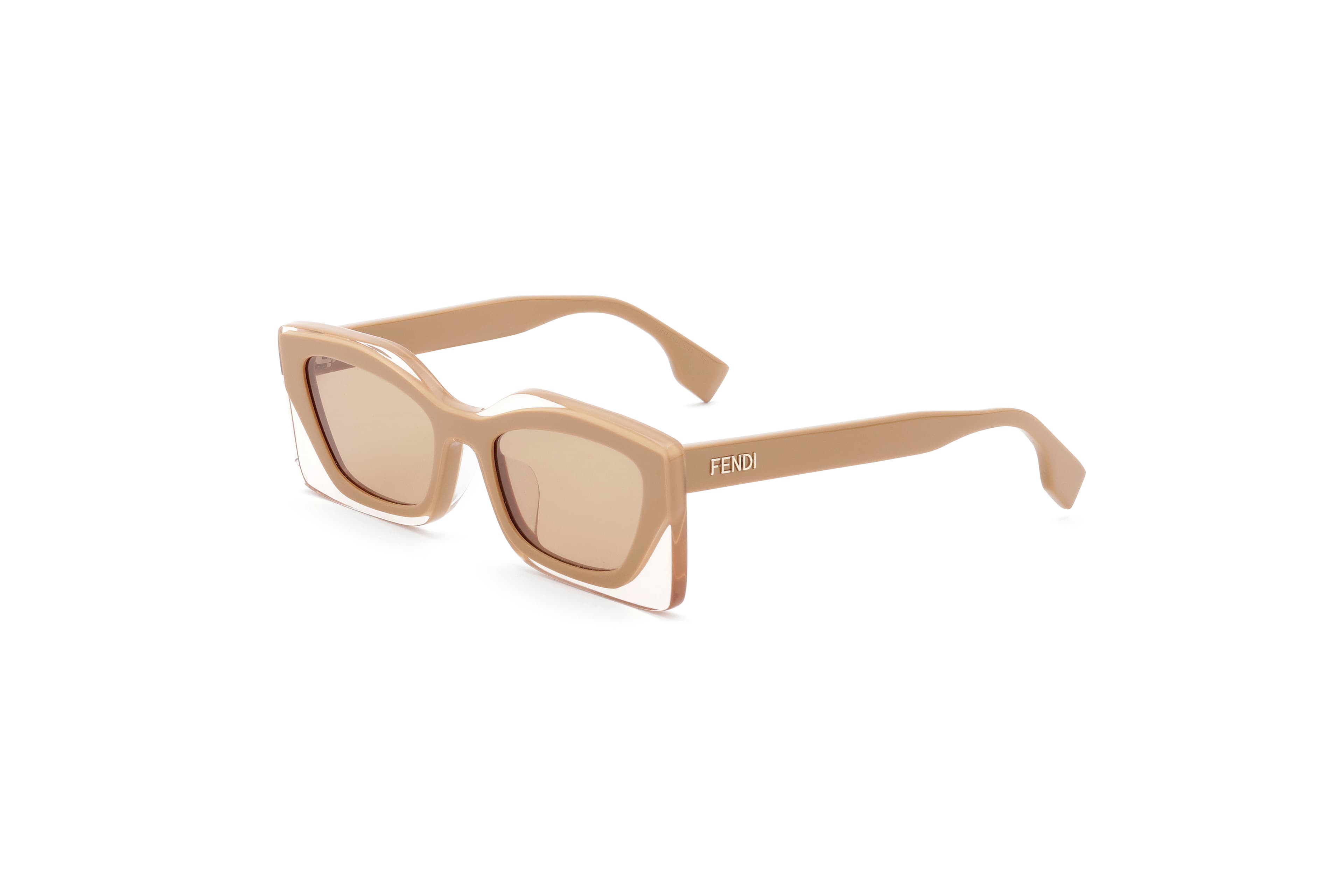 FENDI Feel系列咖啡色太陽眼鏡。NT$12,250(FENDI提供)