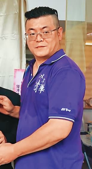 朱長生因傳送與人妻的性愛影片給對方先生,今年4月被依「散布猥褻圖畫」等罪判刑7個月。(翻攝台灣水木清華校友臉書)