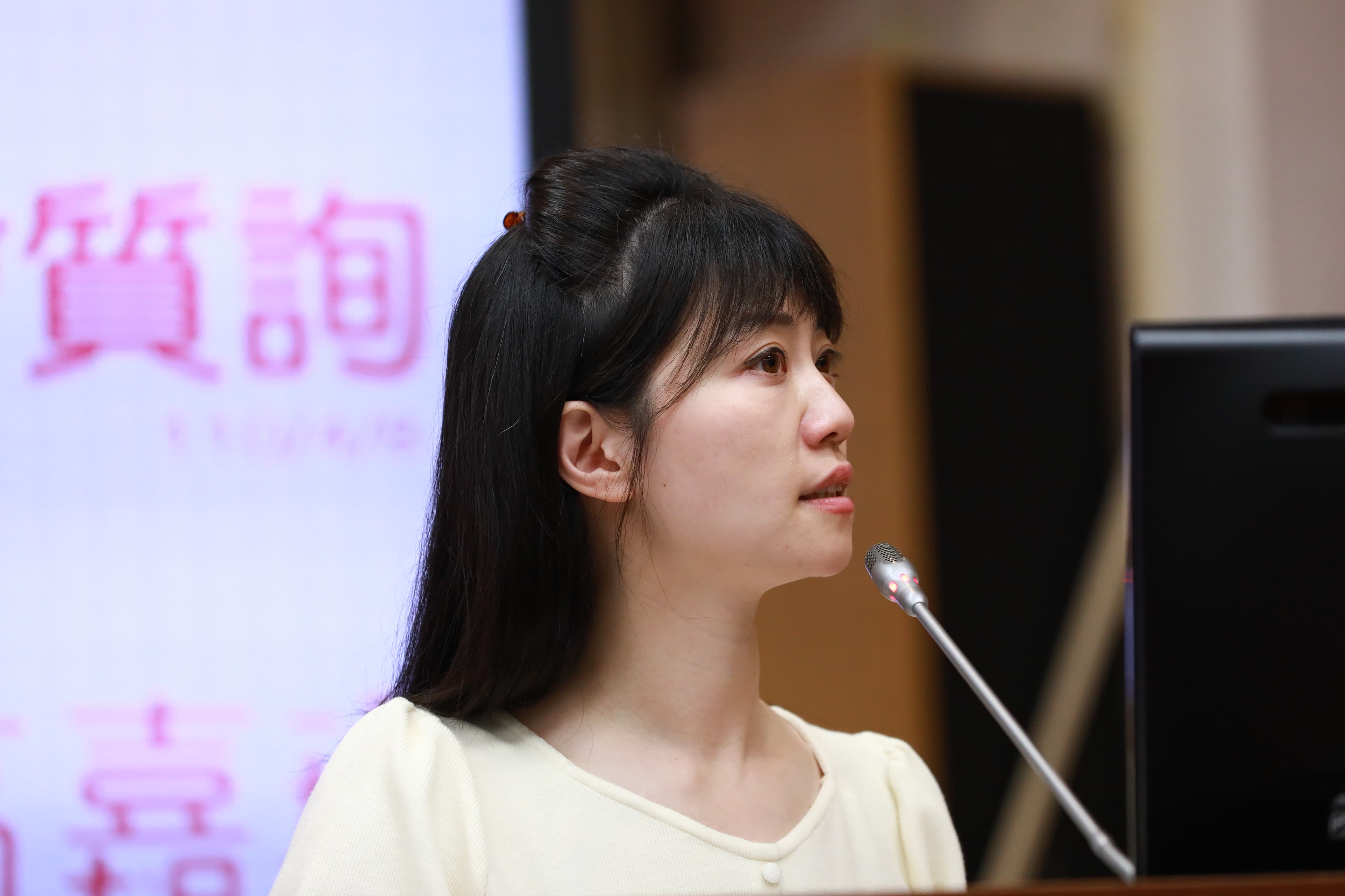 立委高嘉瑜日前驚傳遭到家暴，本人則在今日上午開記者會正式回應。（本刊資料照）
