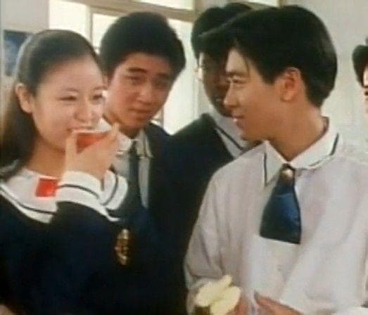 林心如(左)少女時期因演出《校園敢死隊》與林志穎(右)成為戀人。(網路圖片)