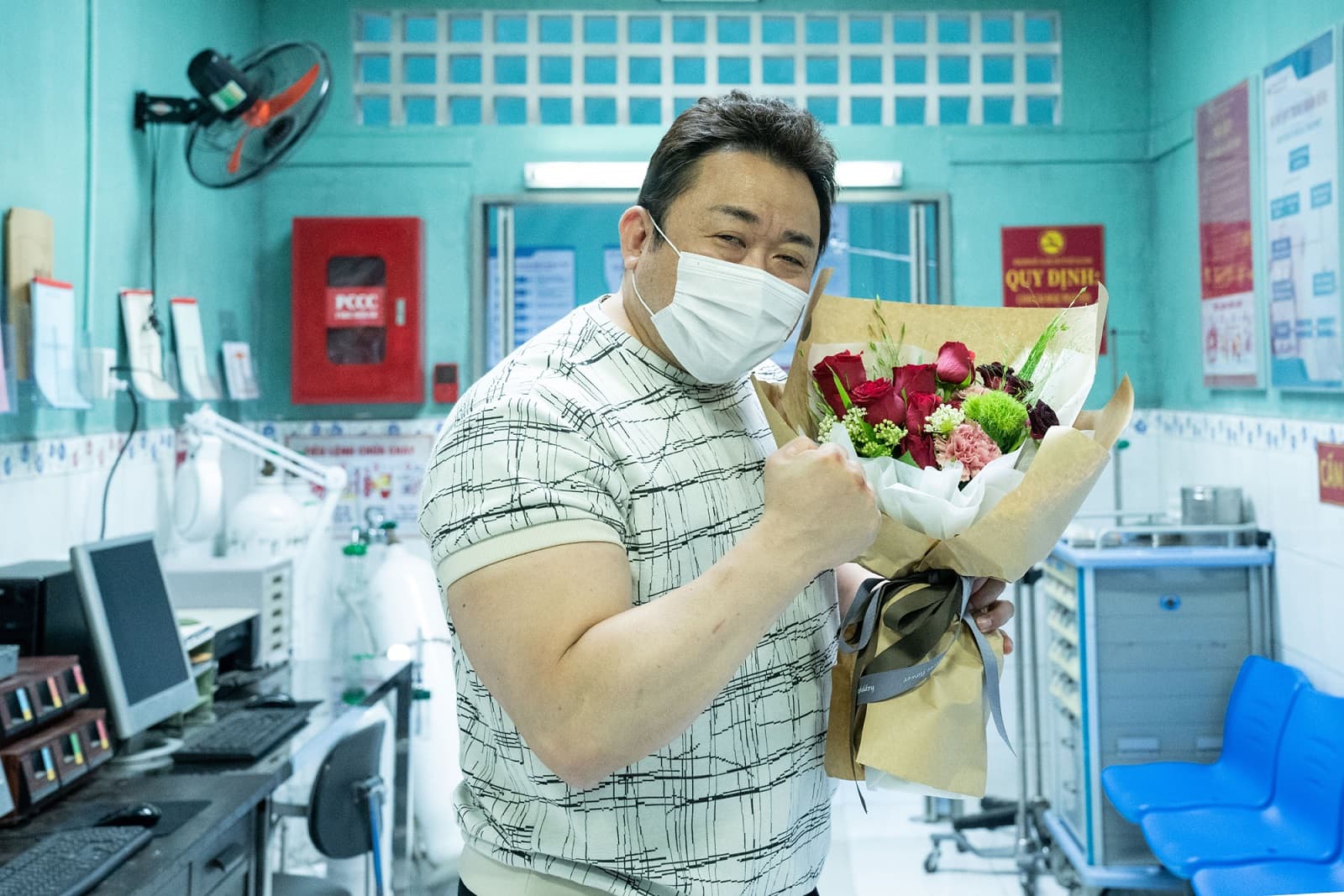 馬東石終於要回歸韓國影壇,在《犯罪都市2》繼續把壞人打到嚇嚇叫。(車庫娛樂提供)