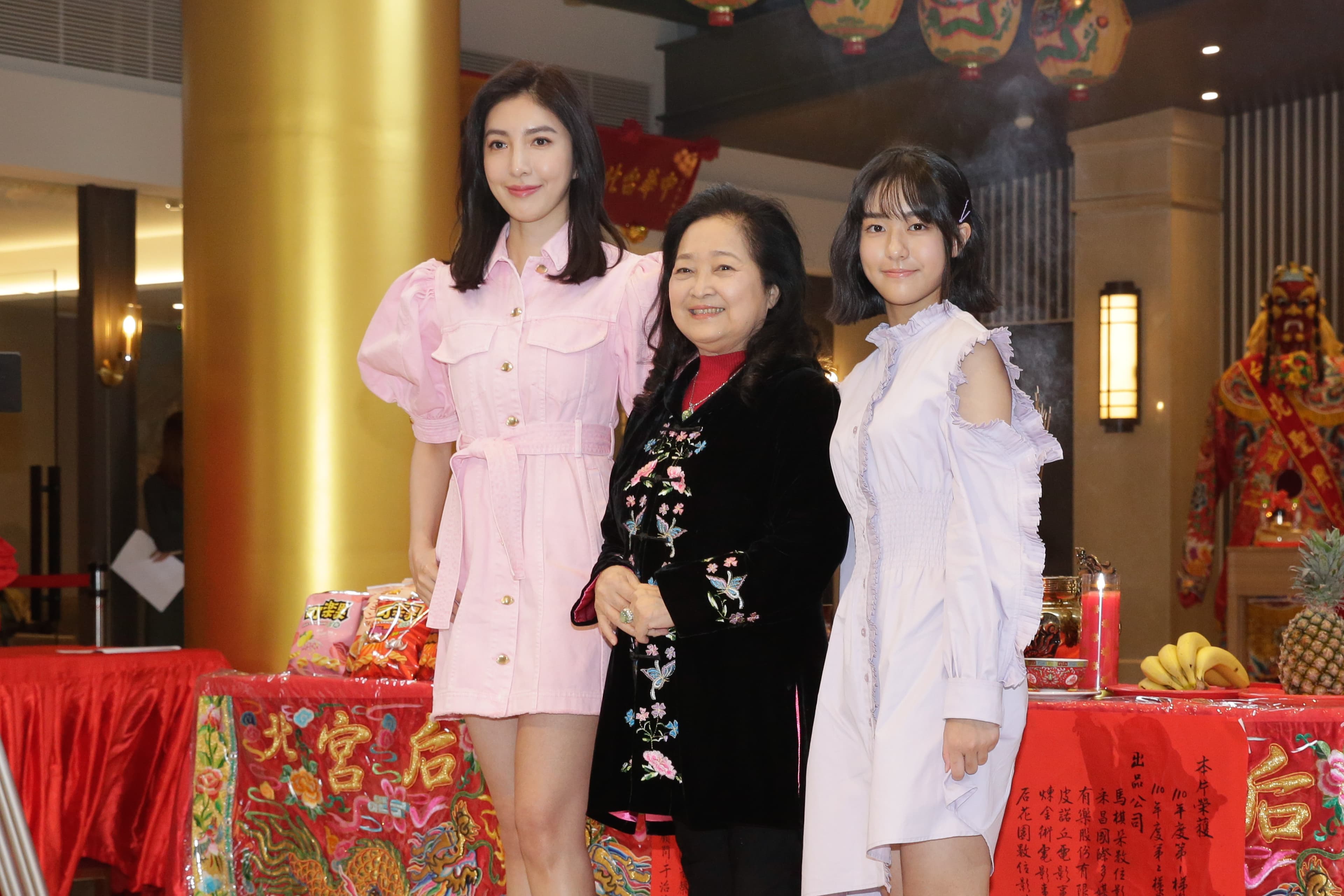 楊謹華(左起)、沛小嵐、彤彤將在片中演出一家三代,這也是沛小嵐時隔5年再度挑戰大銀幕。