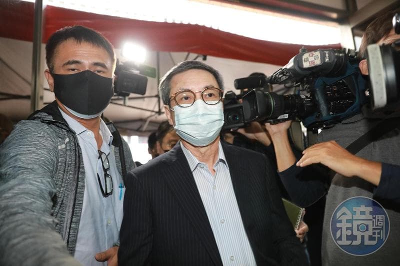 石木欽案關鍵主角富商翁茂鍾至懲戒法院出庭,他證詞與石木欽同一方向,都說有見面沒談官司。