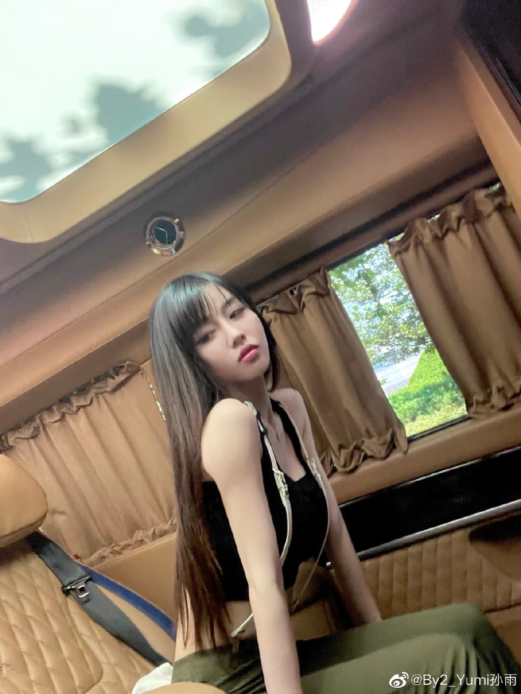 BY2的Yumi稱自己與王力宏有段情,讓不少人十分驚訝。(翻攝Yumi微博)