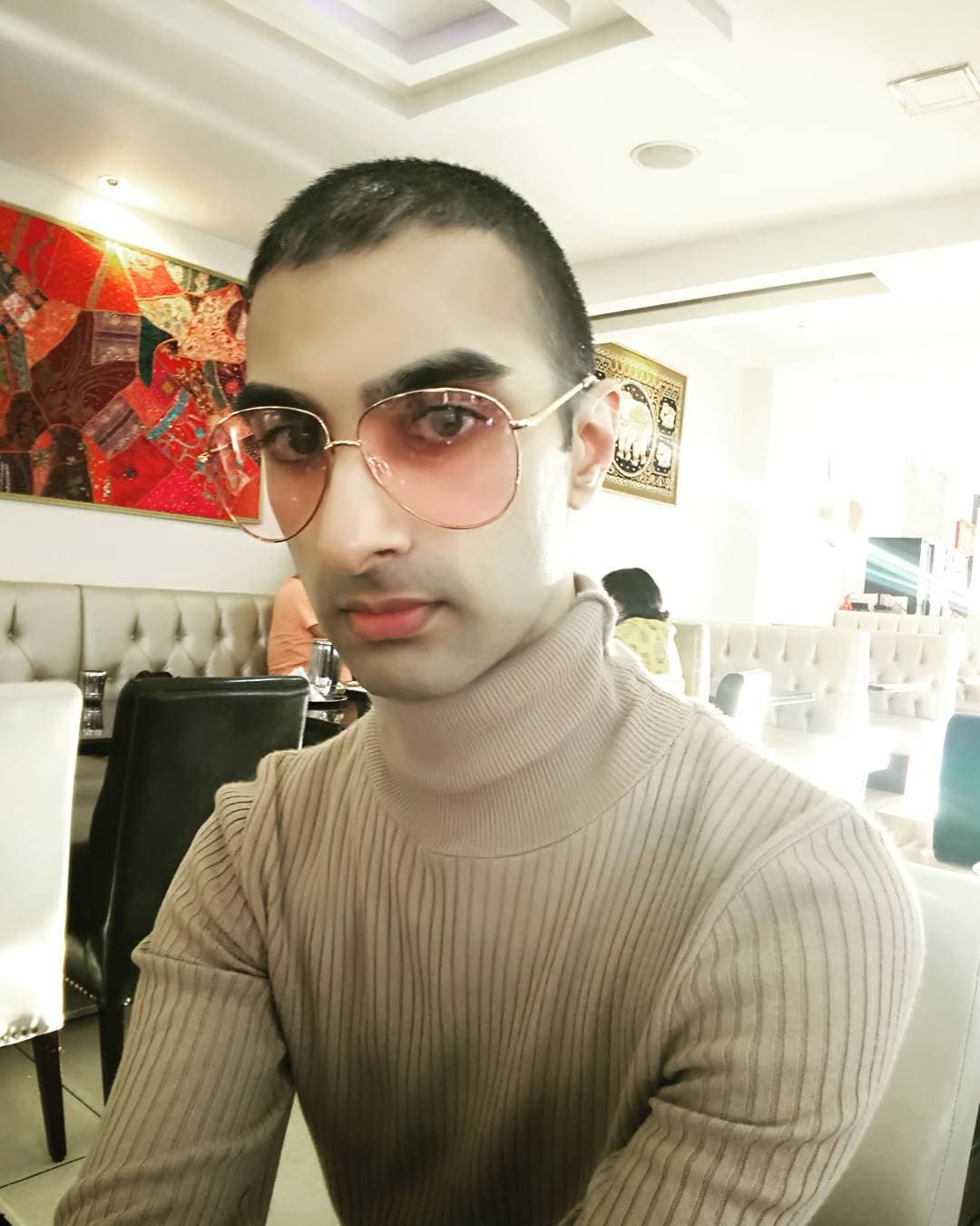 尼可拉斯的課程收費不菲,但仍在全球大受歡迎。(翻攝Nicolas Aujula IG)