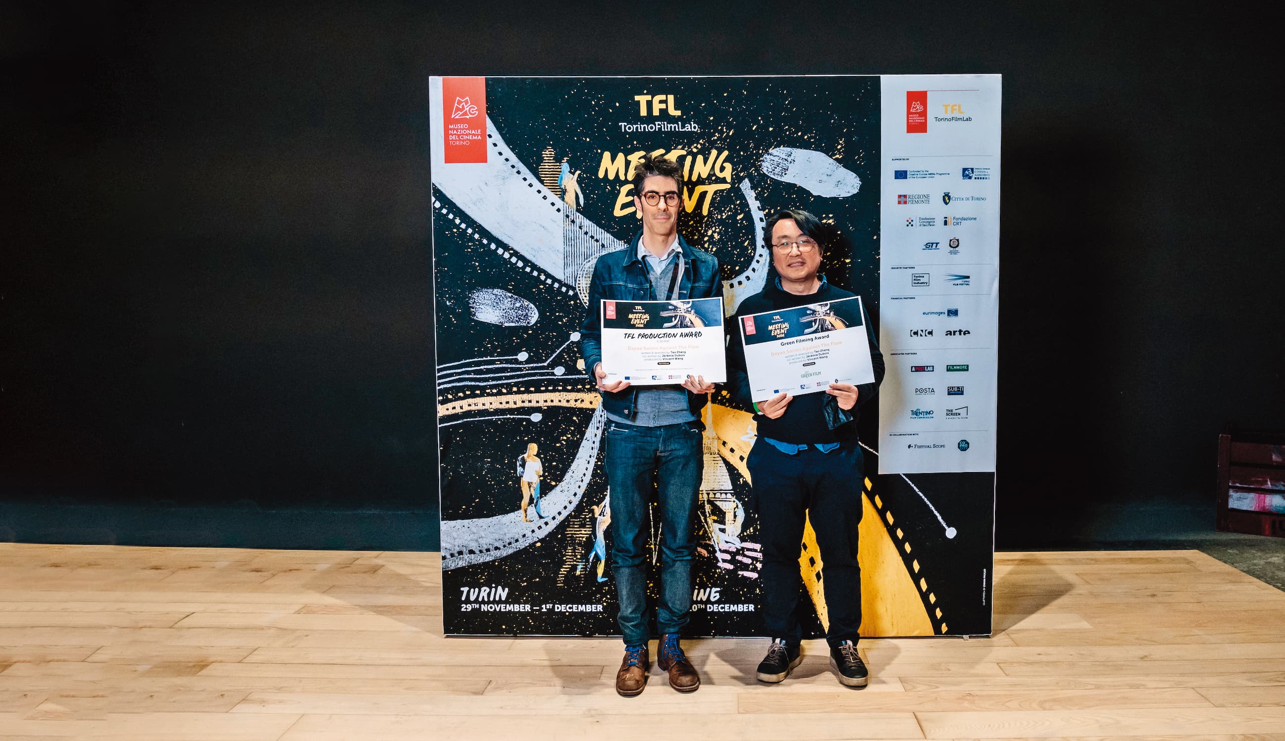 王琮（右）監製中國大陸導演張濤第2部作品計畫《擊壤歌》（ 與台灣小說無關）日前在義大利都靈影展創投奪得歐盟聯合製作最佳計畫首獎和環保獎，左為法國聯合編劇Jeremie Dubois。（王琮提供）
