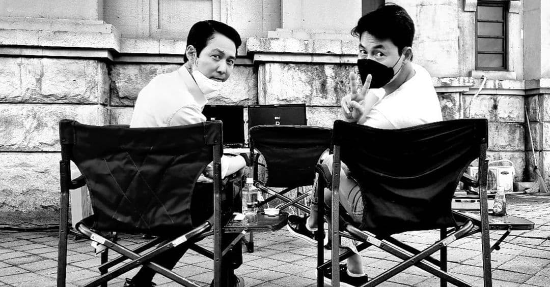 鄭雨盛與李政宰是多年好友還合開公司,對彼此作品總是互相應援。(翻攝鄭雨盛IG)