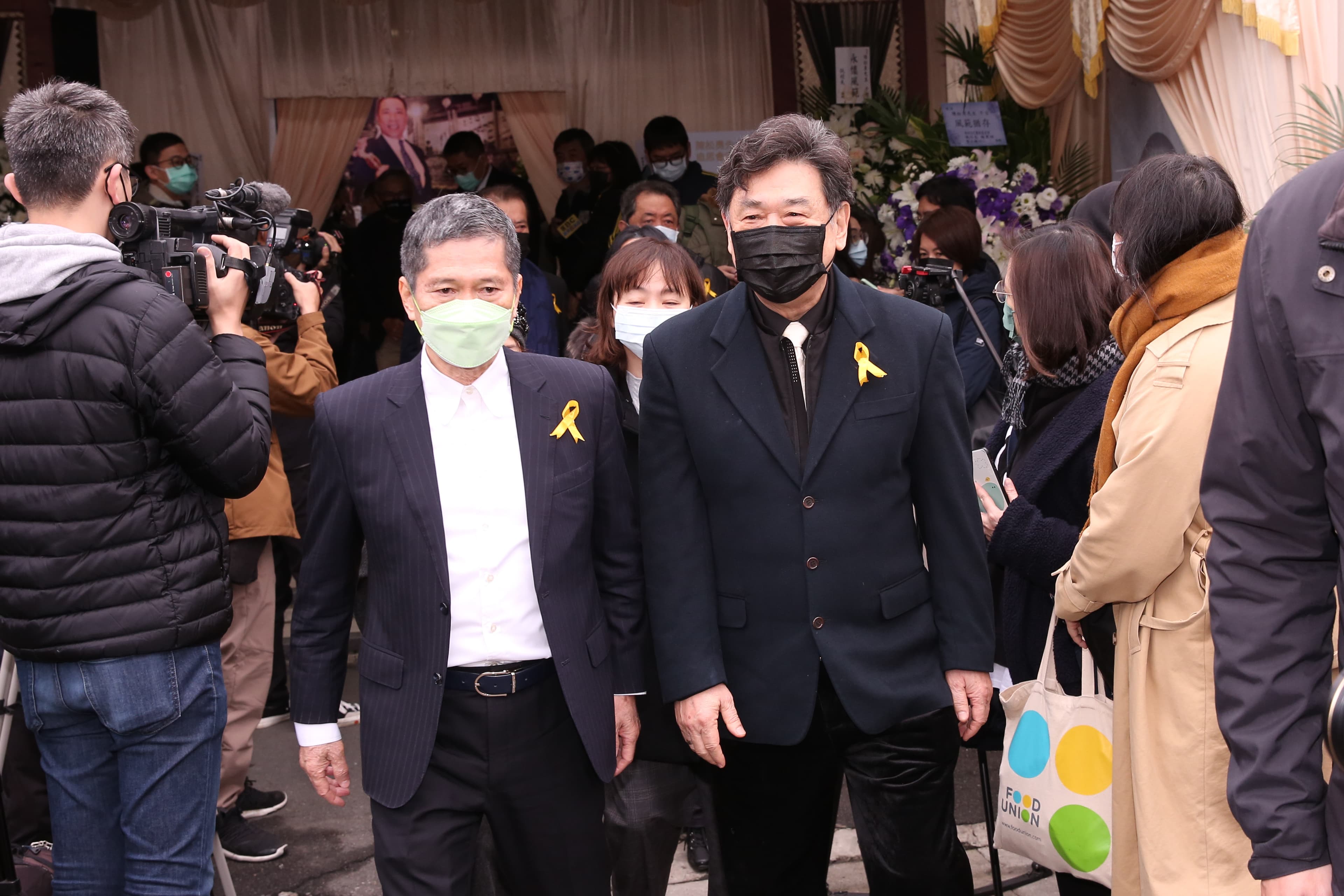 文化部長李永得任治喪委員會主任委員,一大早便前來靈堂致哀。