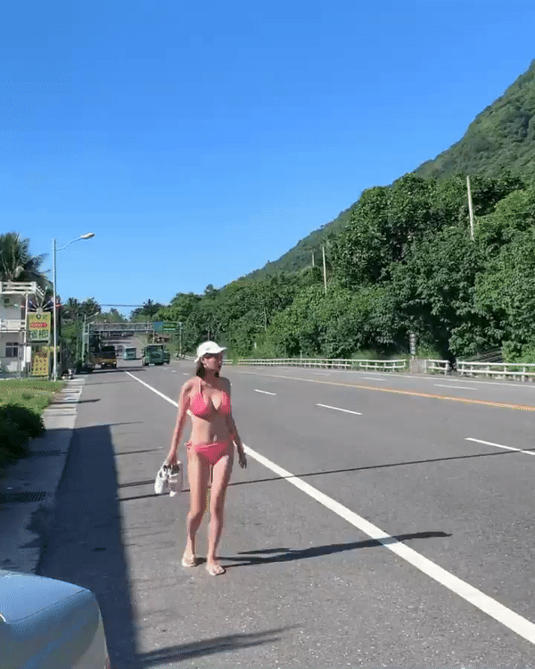 正妹治療師Jocelyn登上PTT表特板引起討論。(翻攝自PTT)
