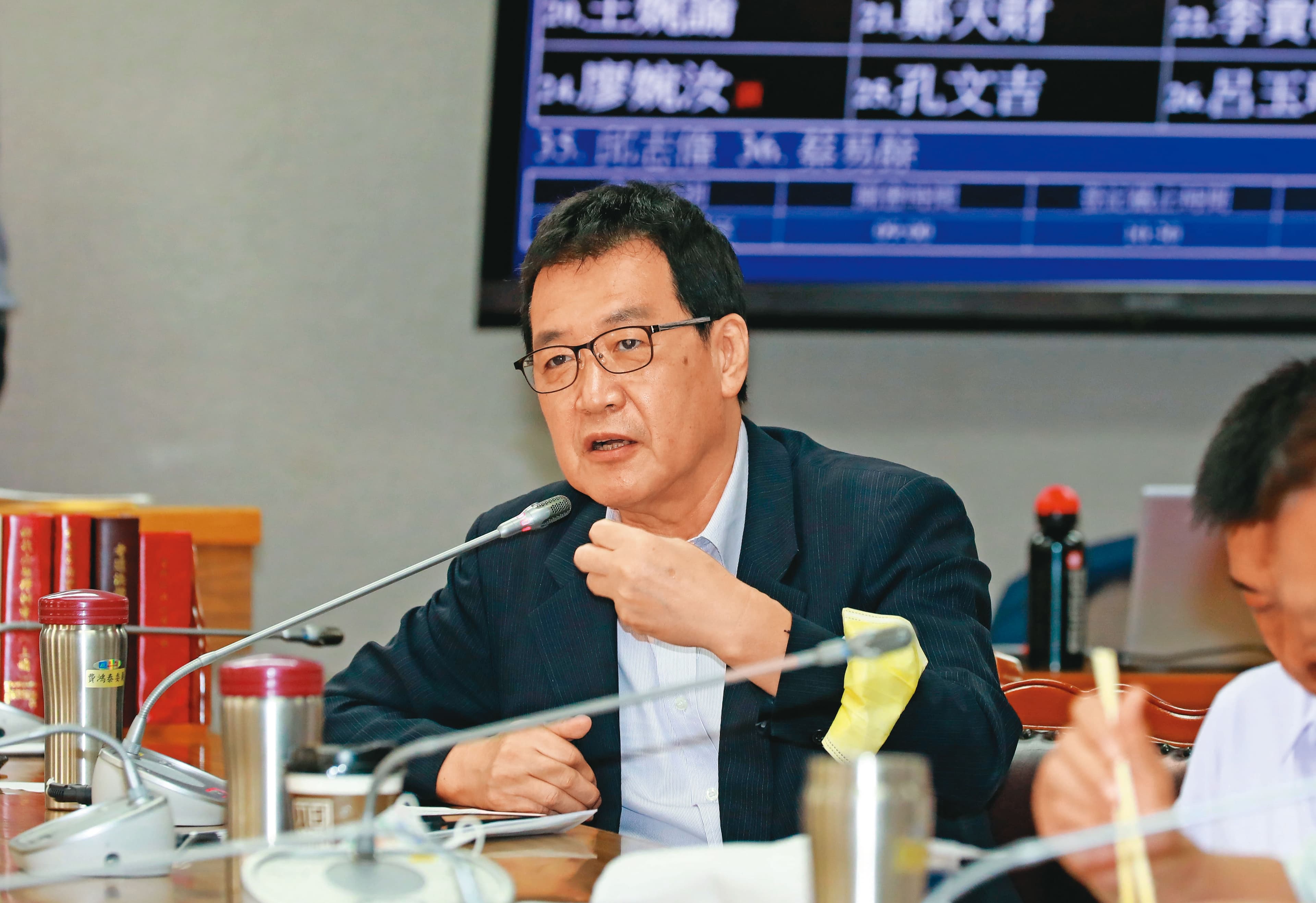 立委費鴻泰(圖)質疑軍火商與中科院關係盤根錯節,多次在立法院質詢。