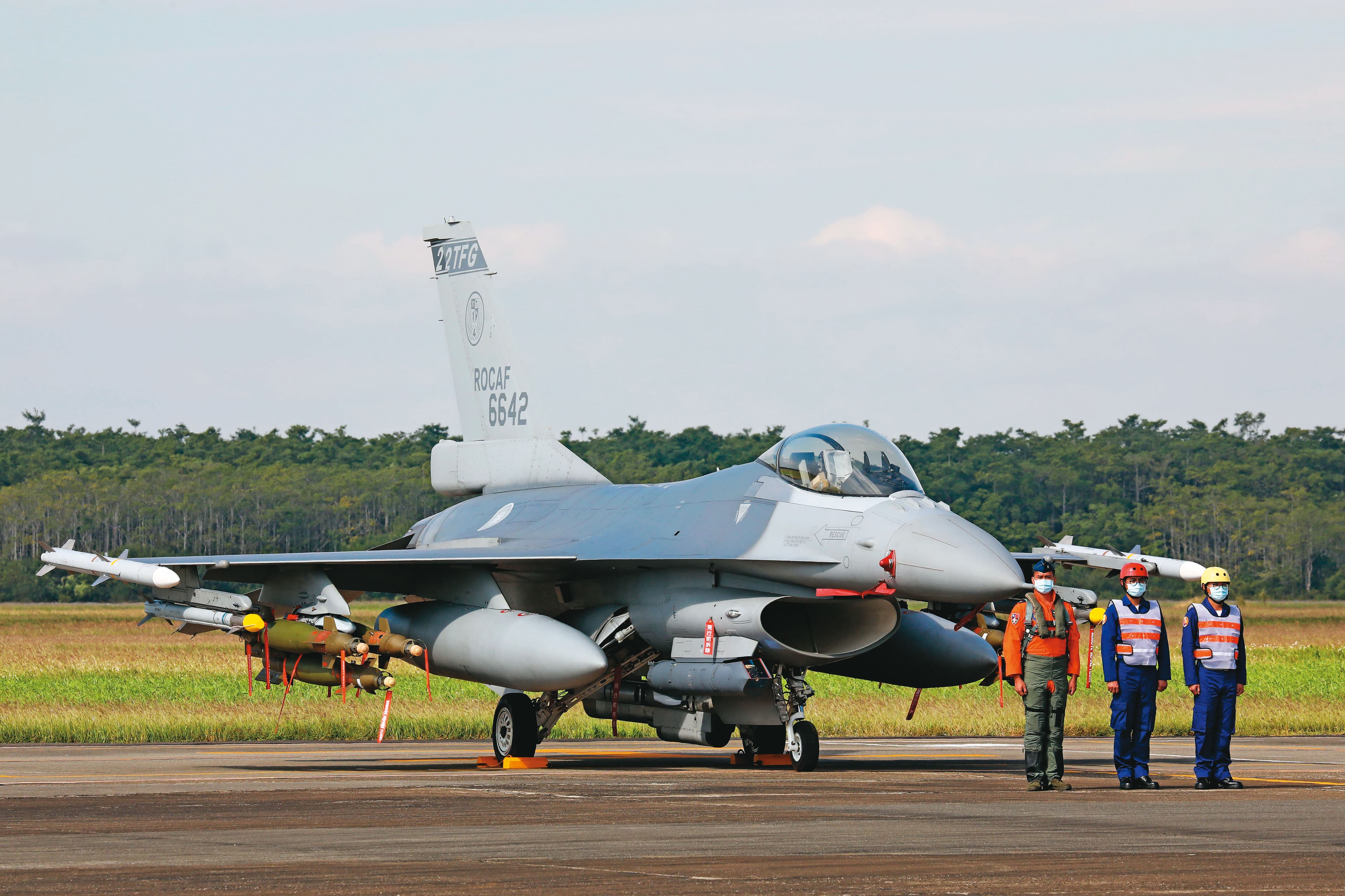 空軍將141架F-16A/B戰機升級為F-16V,但通訊系統標案卻傳出弊端。