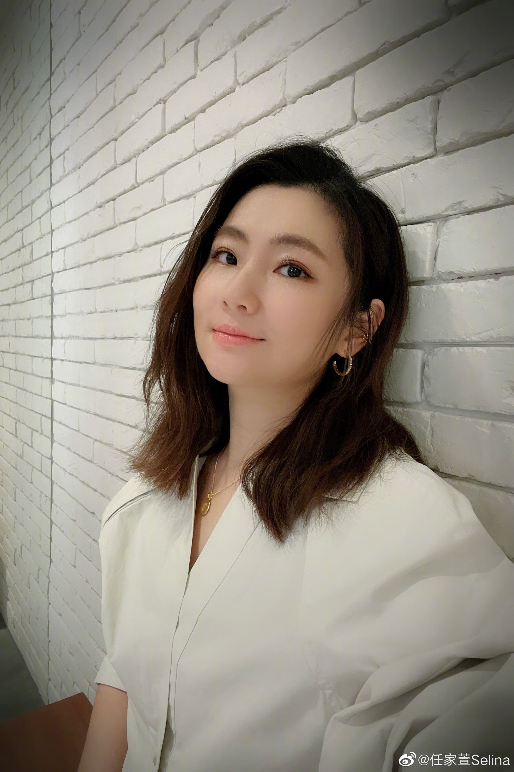 Selina的爸爸吸引陸媒注意之後,讓她悄悄回台。(翻攝Selina微博)