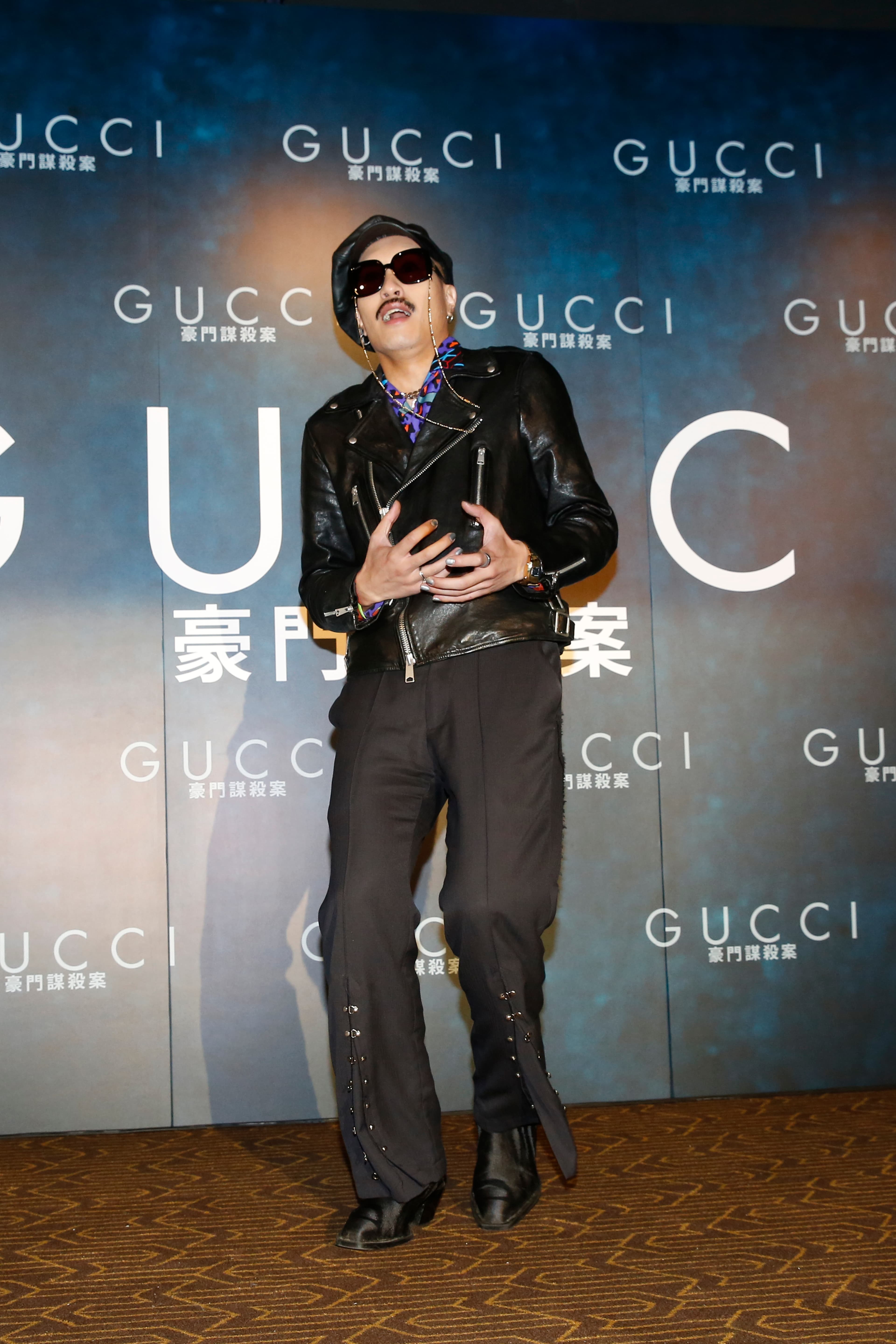 黃宣戴上GUCCI的墨鏡呼應電影的主題。