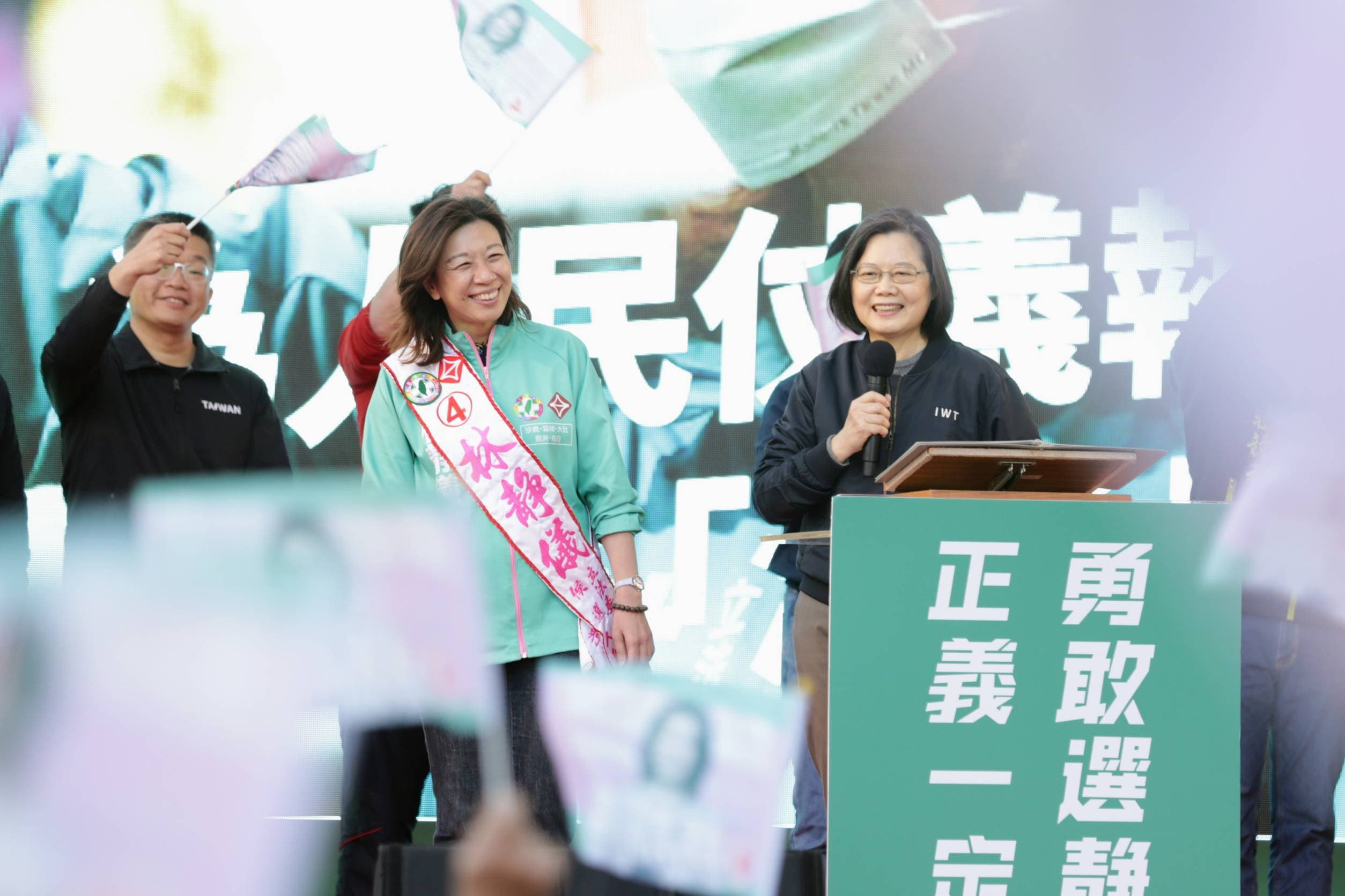 民進黨推派林靜儀參加中二立委補選,總統蔡英文日前親自出席站台。