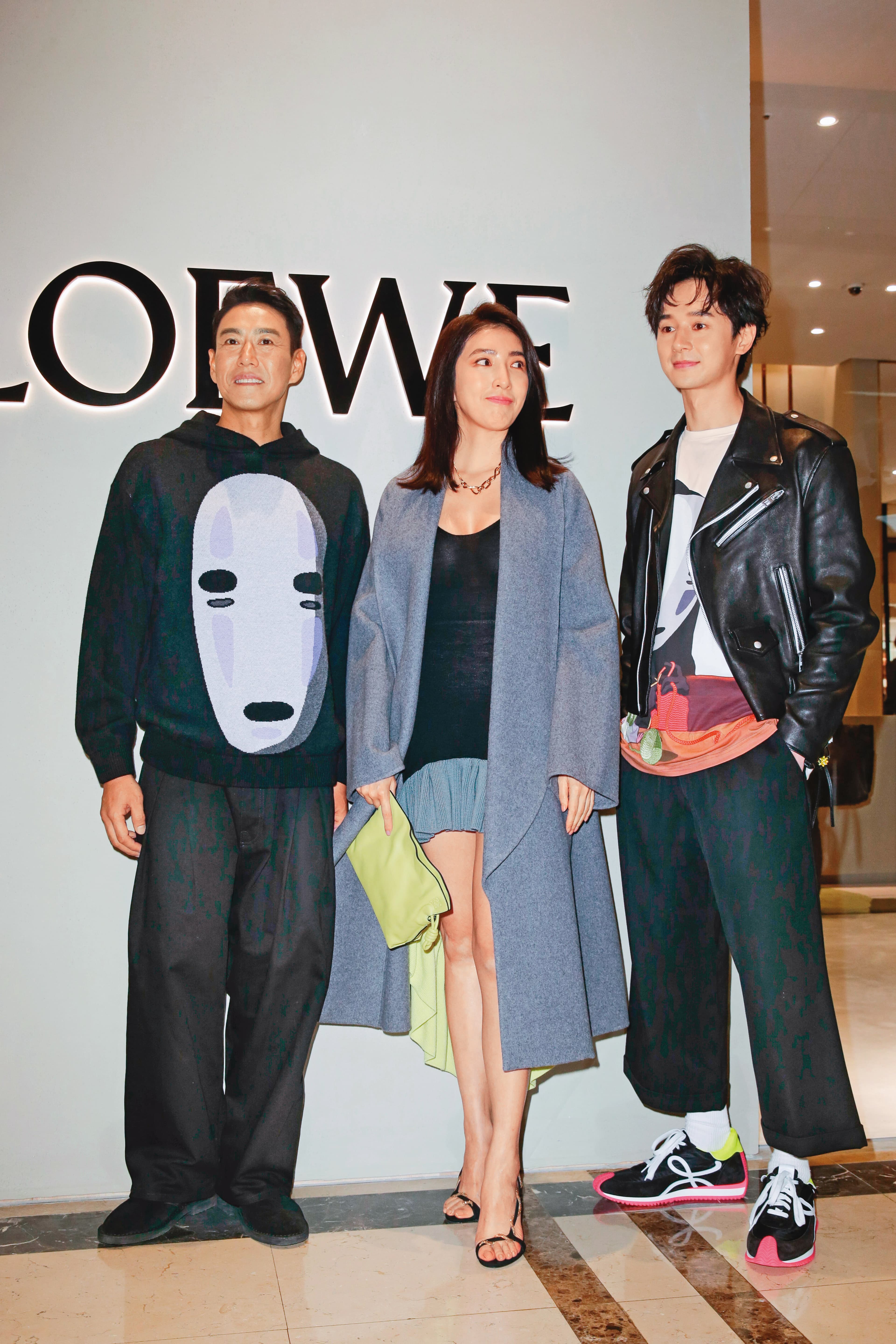 張軒睿（右）、加賀美智久（左）在劇中是情敵，兩人現身LOEWE新店開幕，而跟著楊謹華（中）的目光看去，知道她愛誰了吧？