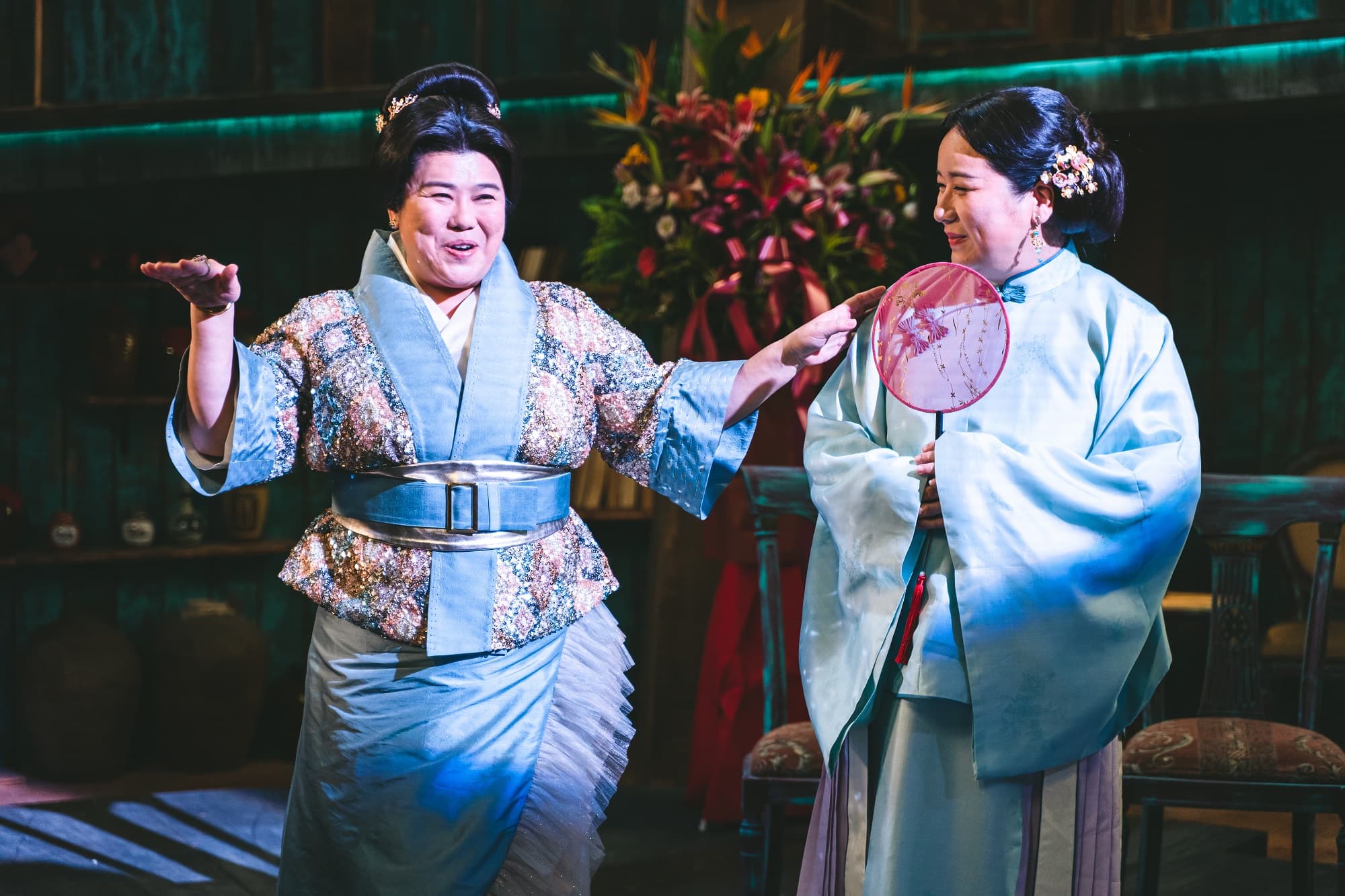 林美秀在《孟婆客棧》中演唱10多首歌仔戲,說、唱、跳俱佳。(民視提供)