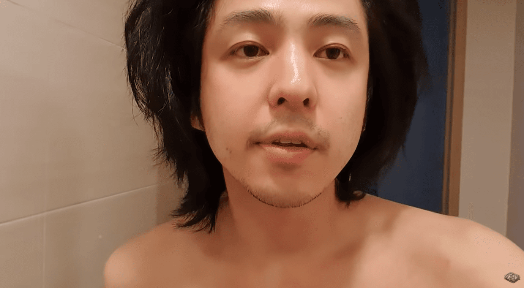 起範將拍照的一天記錄成VLOG與粉絲分享。(翻攝自起範YT影片)