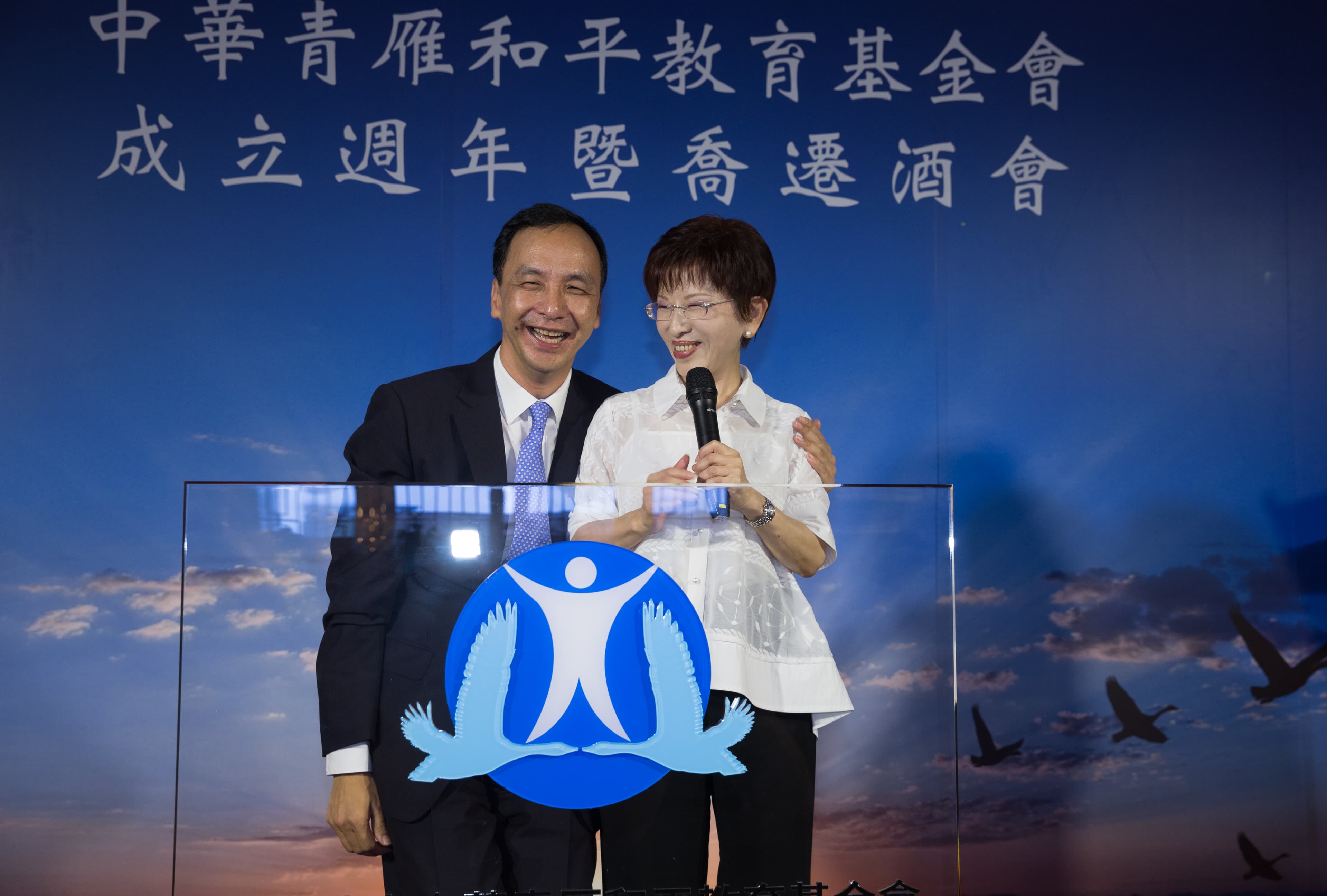 針對朱立倫(左)未親自開記者會說明,洪秀柱(右)直批「不智」。(本刊資料照)