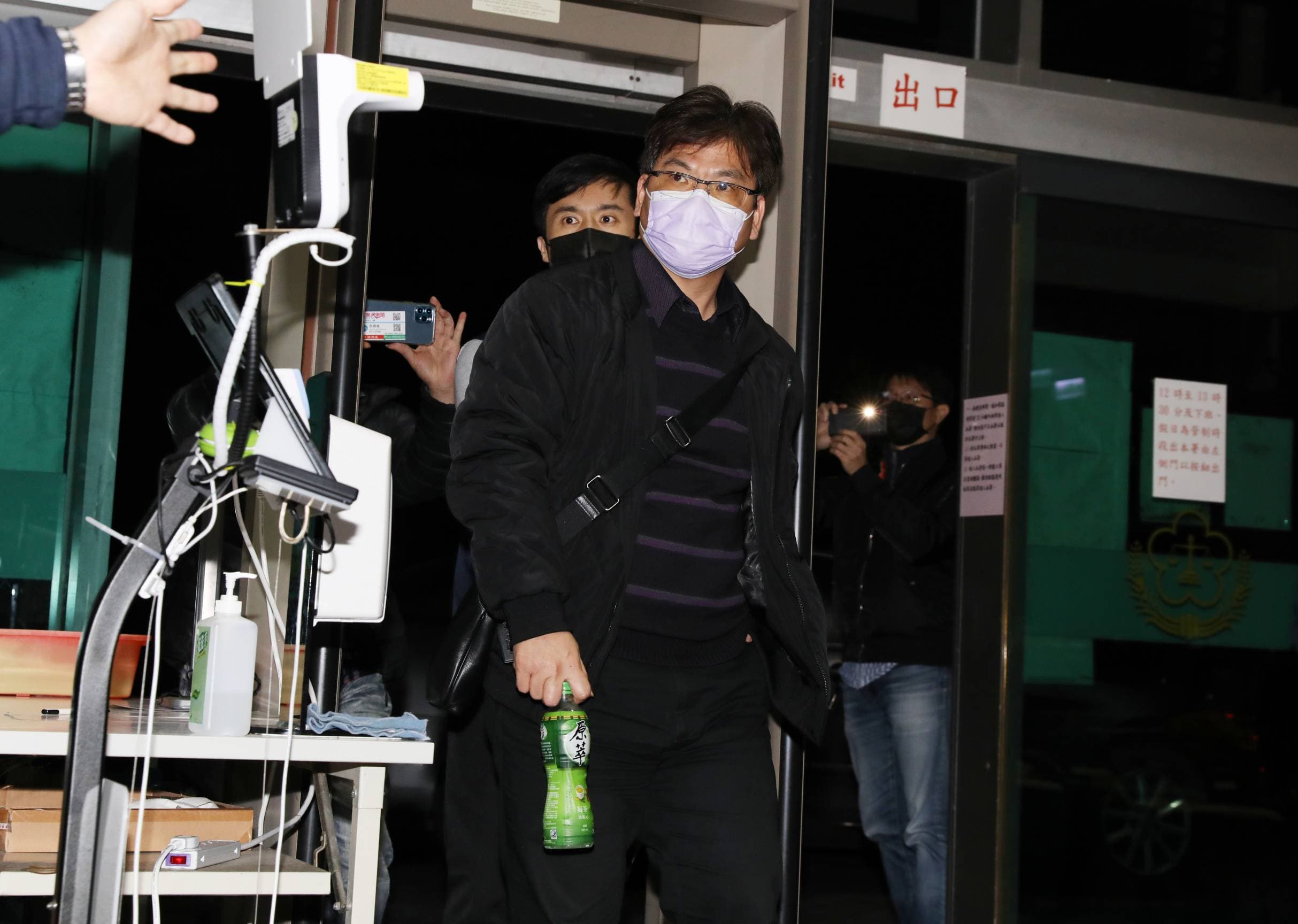 宜蘭建設處代理處長吳朝琴涉《貪污治罪條例》,檢方已向法院聲請羈押禁見。