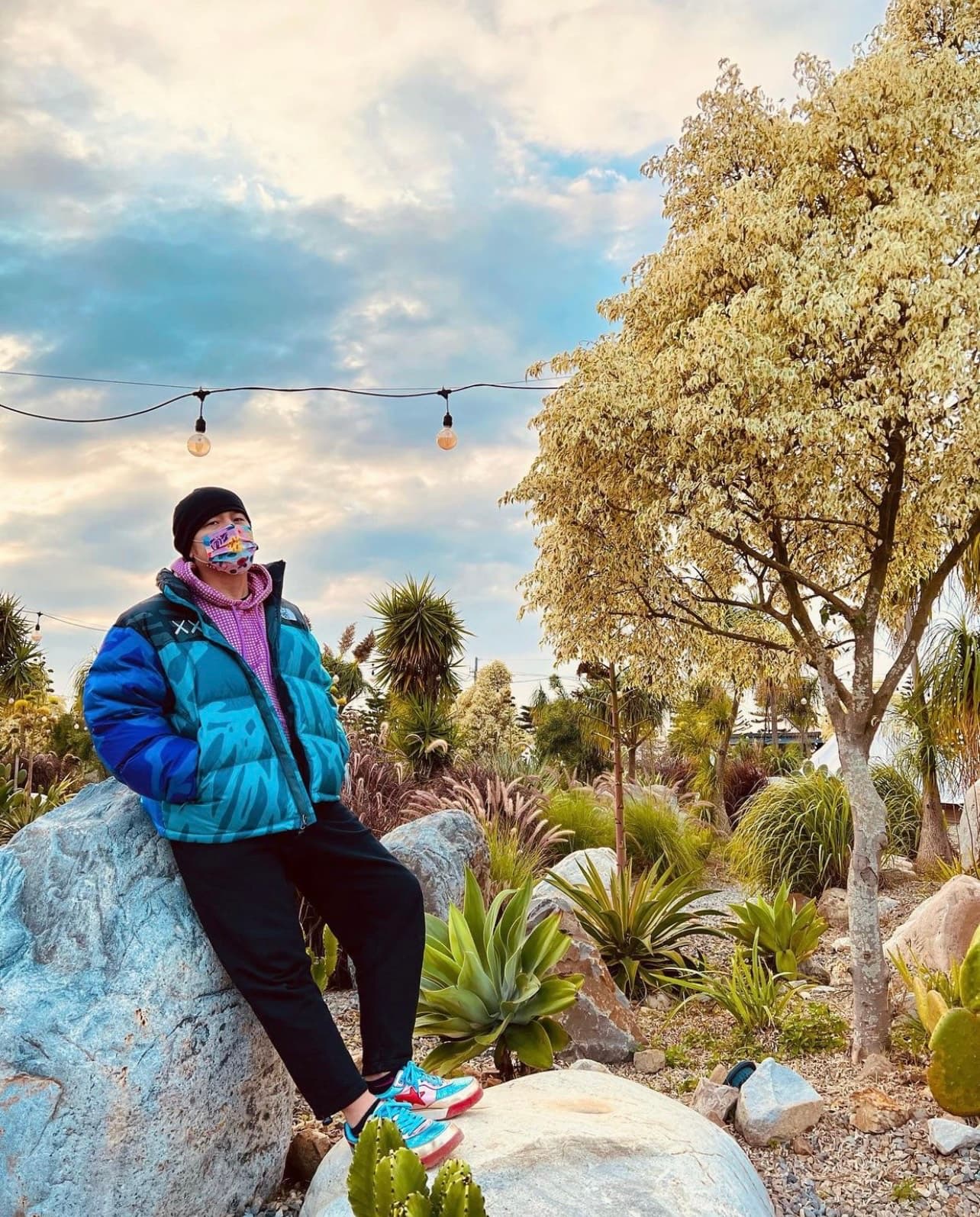 周董在IG上一連曬出多張露營旅遊照。（翻攝自周杰倫IG）