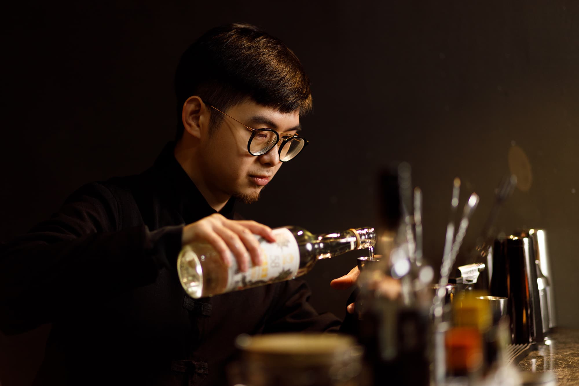 柏緯擅長使用金門高粱調製多款易飲的雞尾酒。