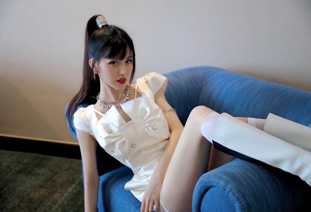 Yumi身材姣好，歌藝與舞藝超群，可惜卻被眾多緋聞纏身，影響了形象。（翻攝自IG）
