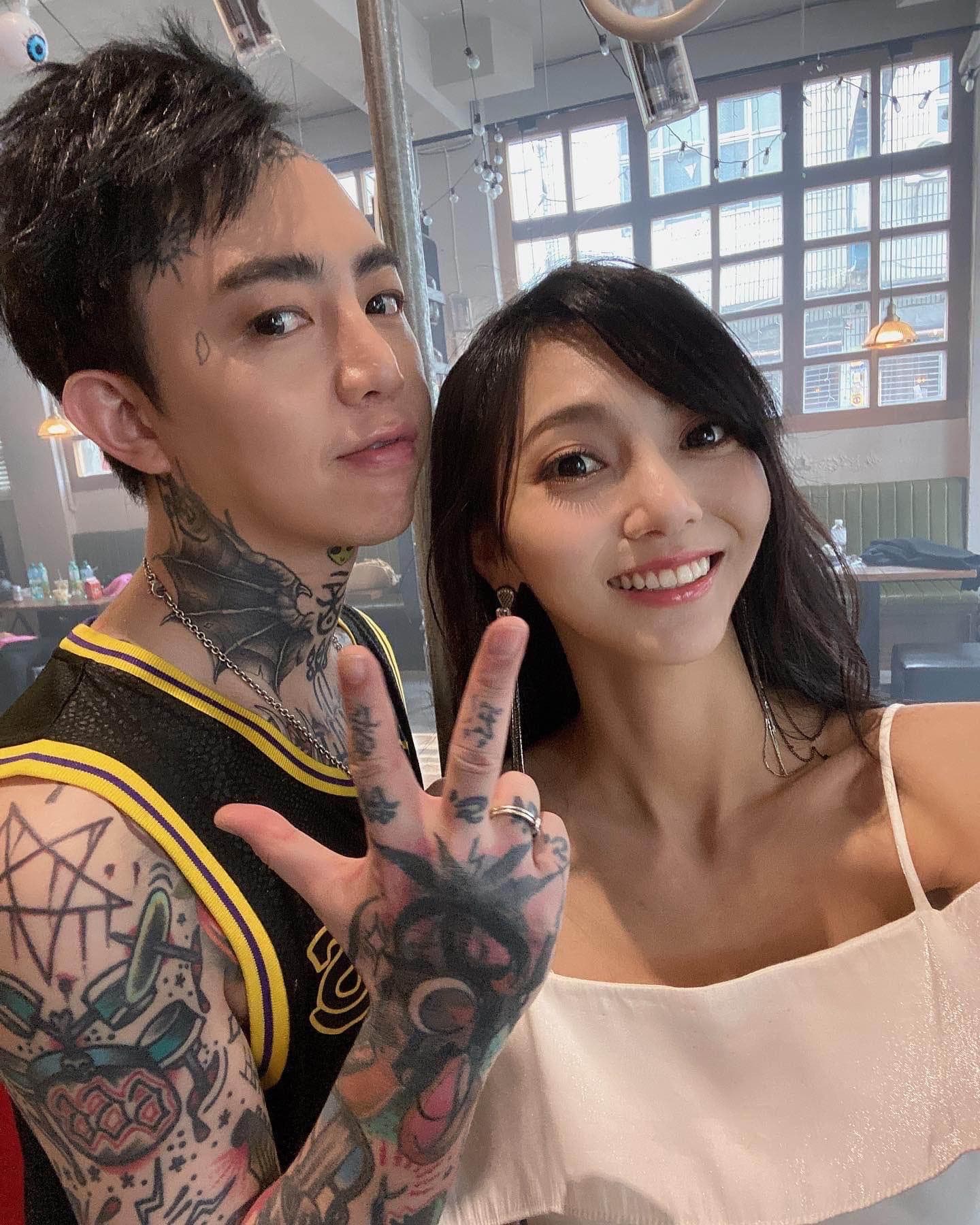 莉婭分享和謝和弦愛得坦然。(翻攝自陳緗妮臉書)