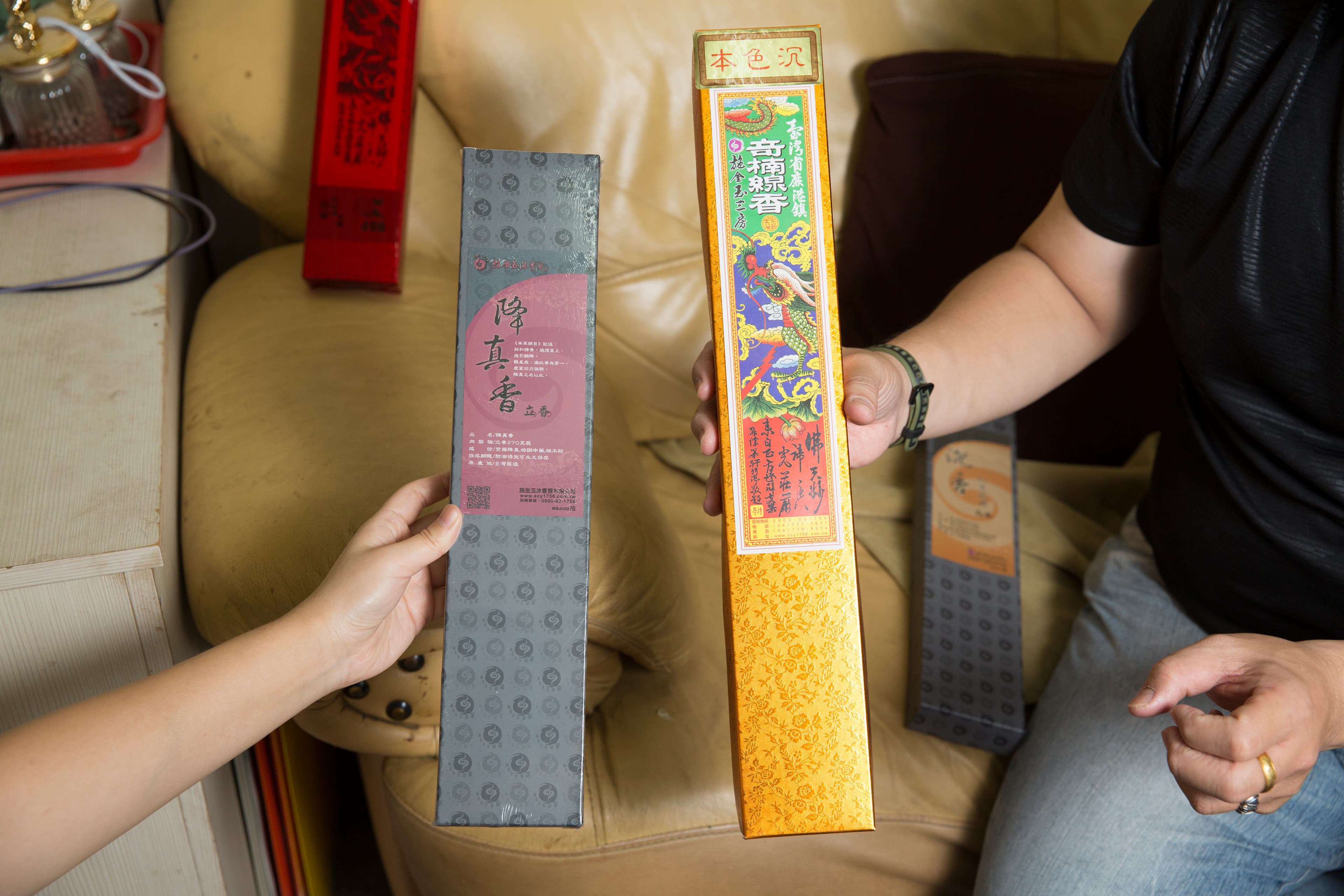 施燁志將喜氣的紅金色包裝全改為黑灰色，大刀闊斧地改革一開始卻流失不少客人。