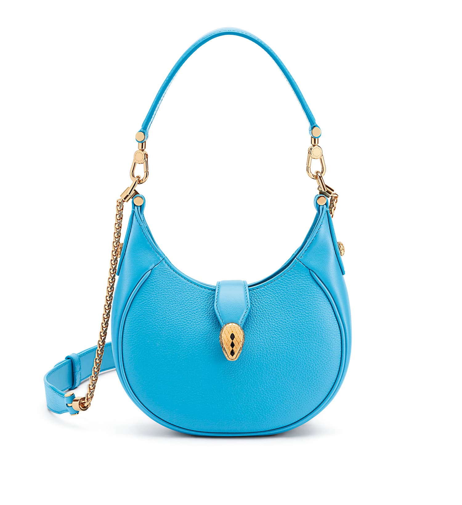 Serpenti Hobo尼加拉藍寶石色小牛皮新月包 NT$61,700(BVLGARI提供)