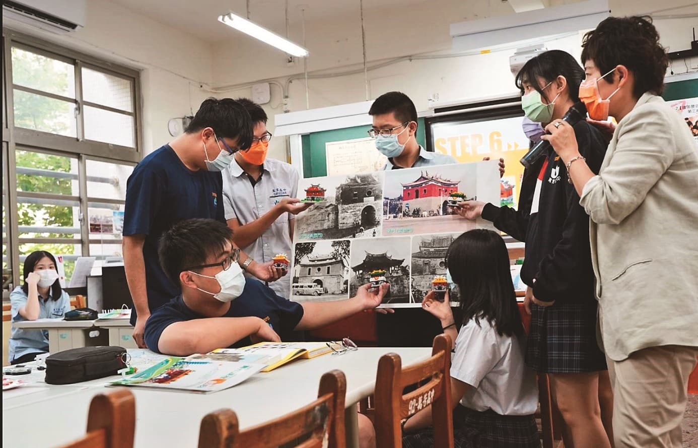 台北市立萬芳高中以城市博物館奇「積」計畫,獲全民改造社區計畫中學師生組首獎。(信義房屋提供)