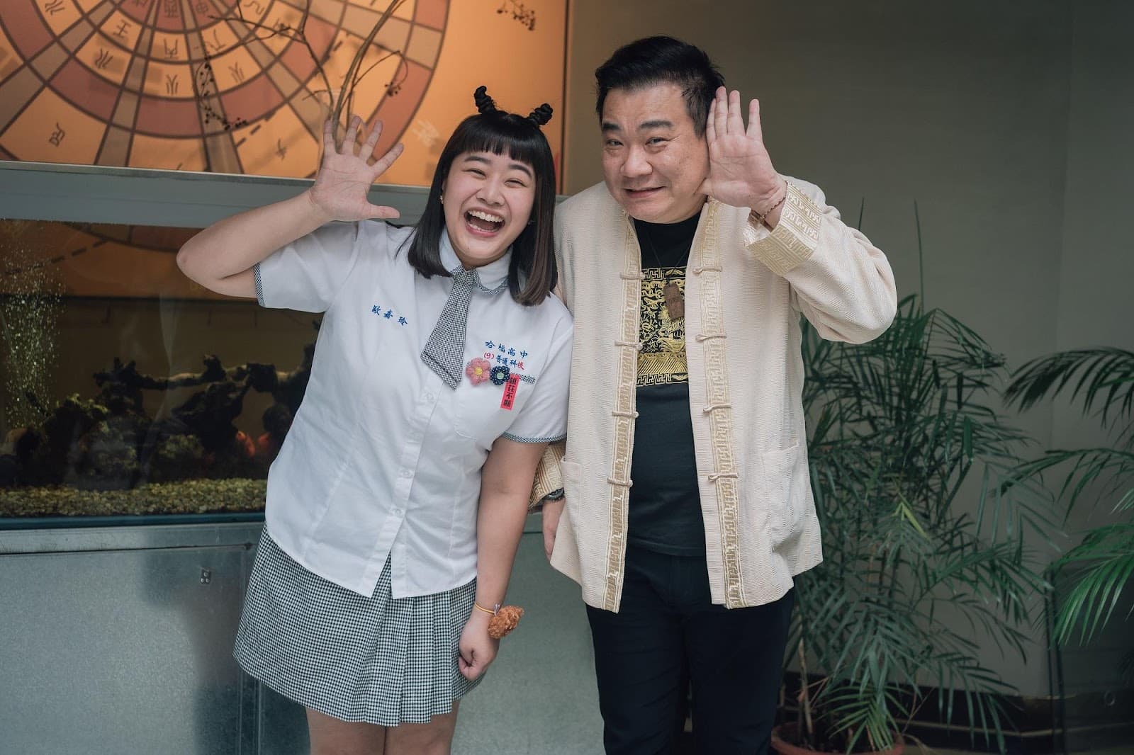 李星鏴(左)與白雲(右)因父女臉討論度大增。(TVBS提供)