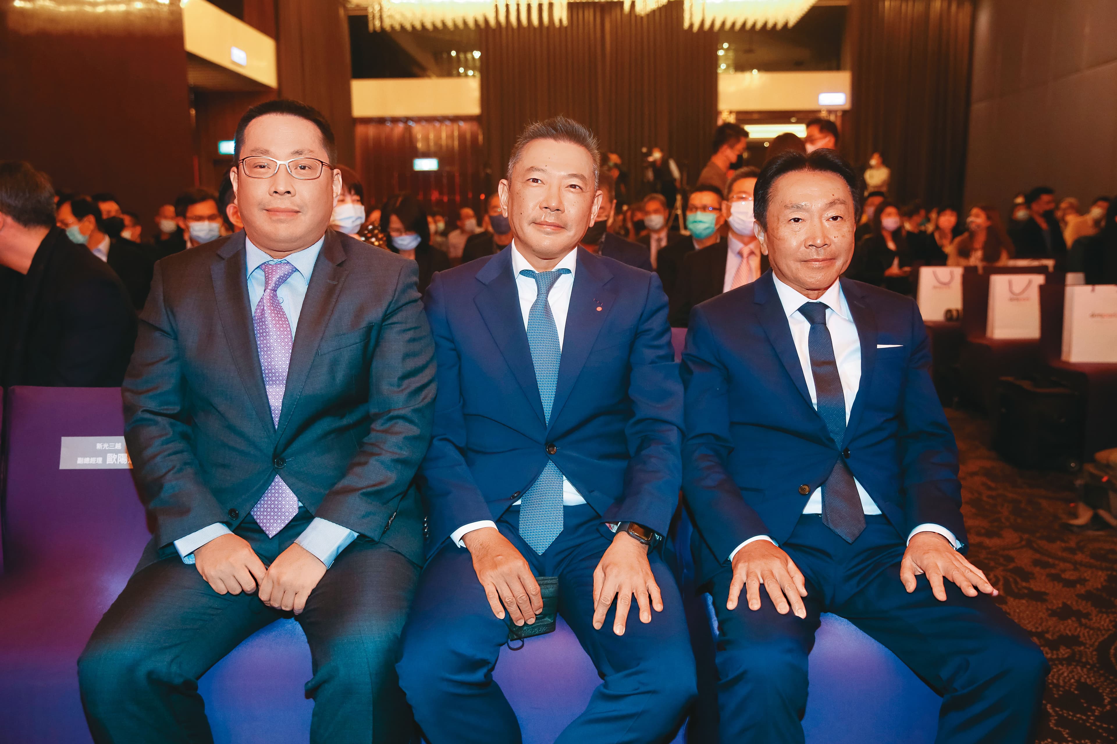 吳昕昌過去低調，現在跟著二哥吳昕陽一起打天下。