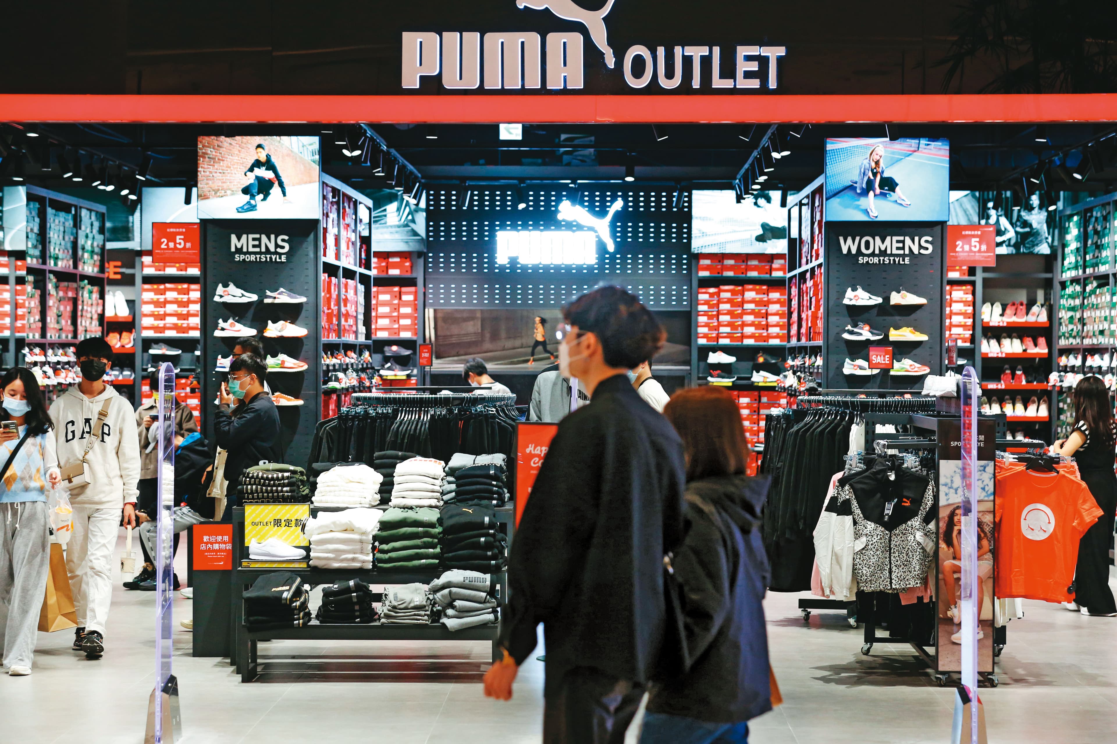 台灣Outlet市場去年業績飆近300億元，新光三越也搶進。