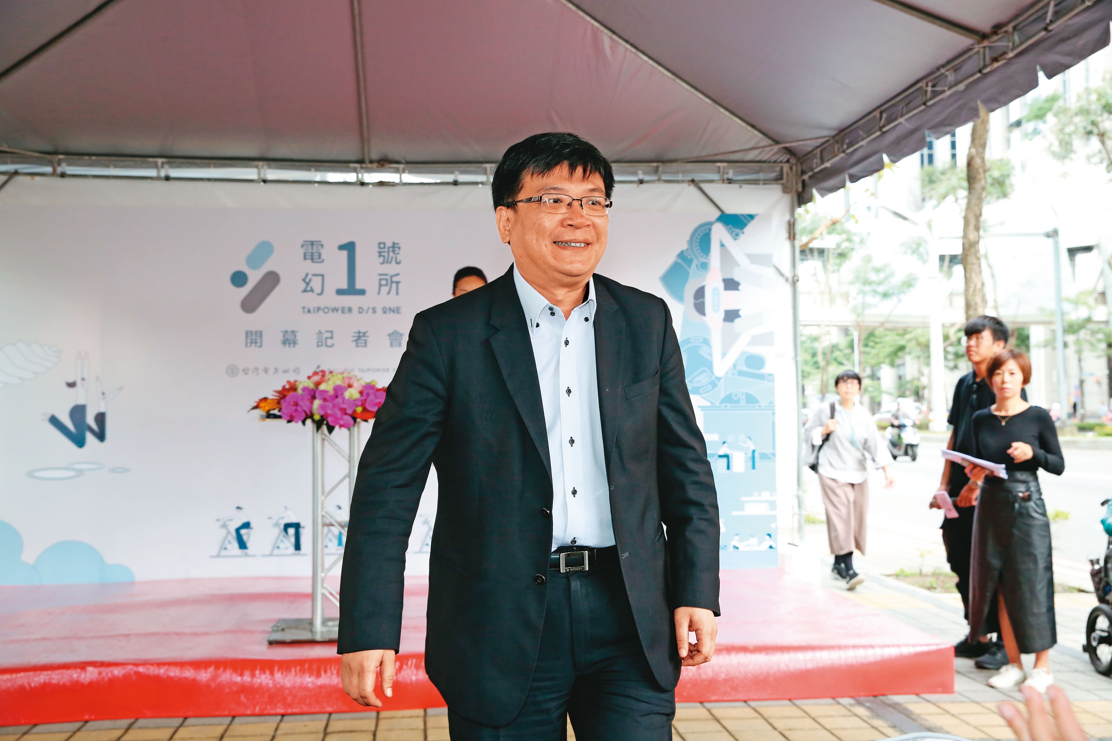 經濟部次長曾文生出身桃園,爸爸是工運大老,被綠營視為出戰桃園市長的口袋名單。
