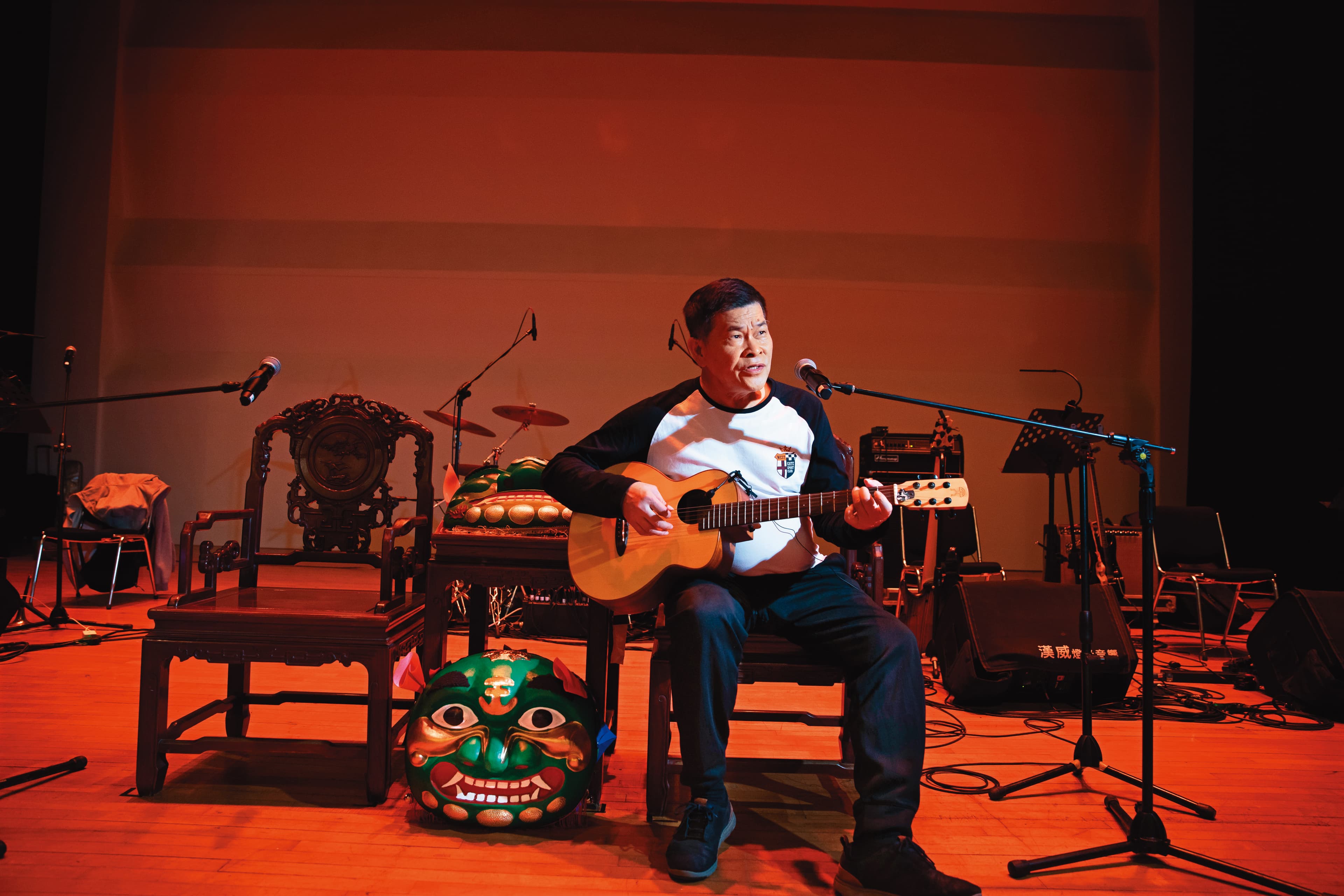 澎恰恰多才多藝,除了主持, 還有編劇、演戲、歌唱、 音樂創作等各種亮眼才華。