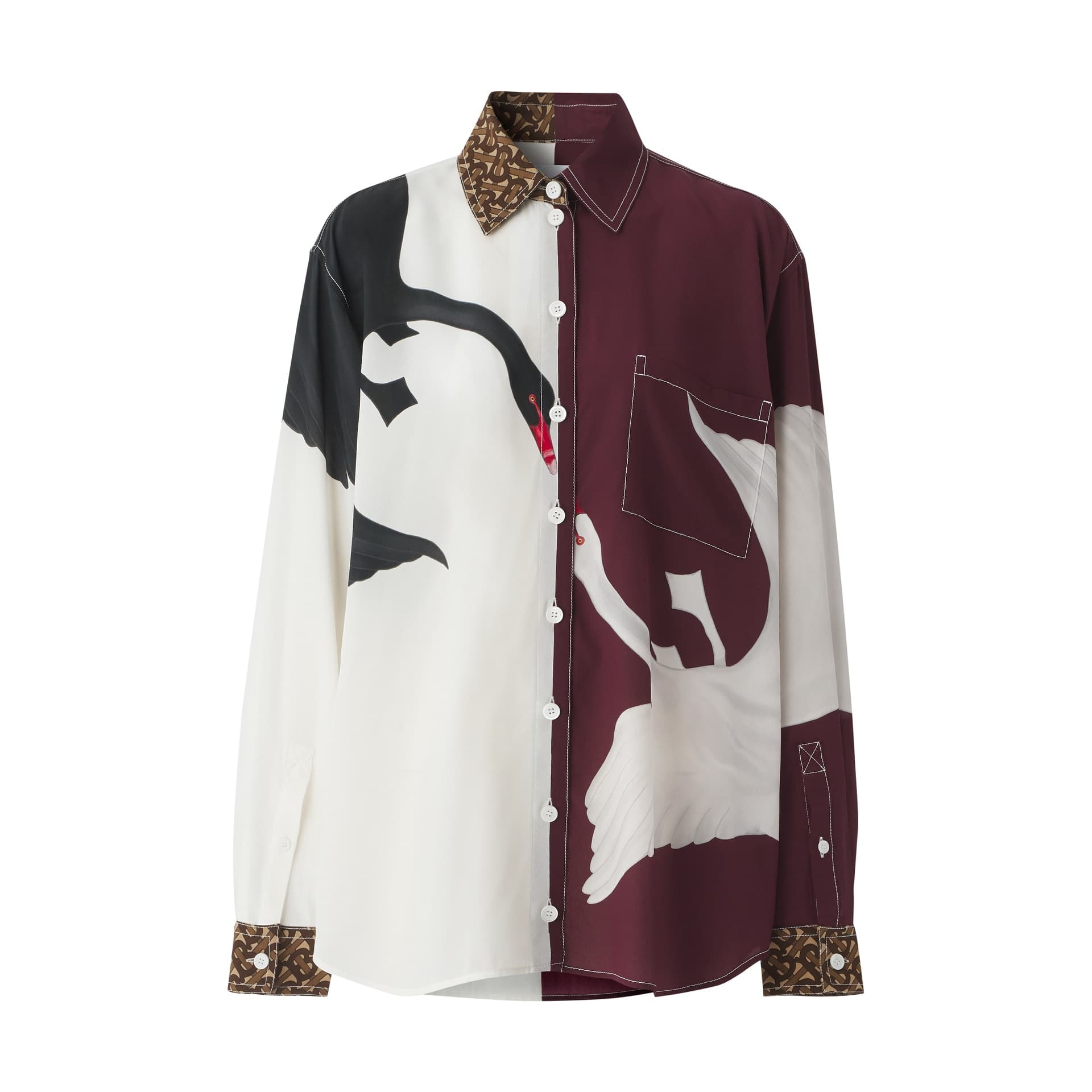 天鵝及花押字印花絲綢襯衫。NT$49,900 (BURBERRY提供)